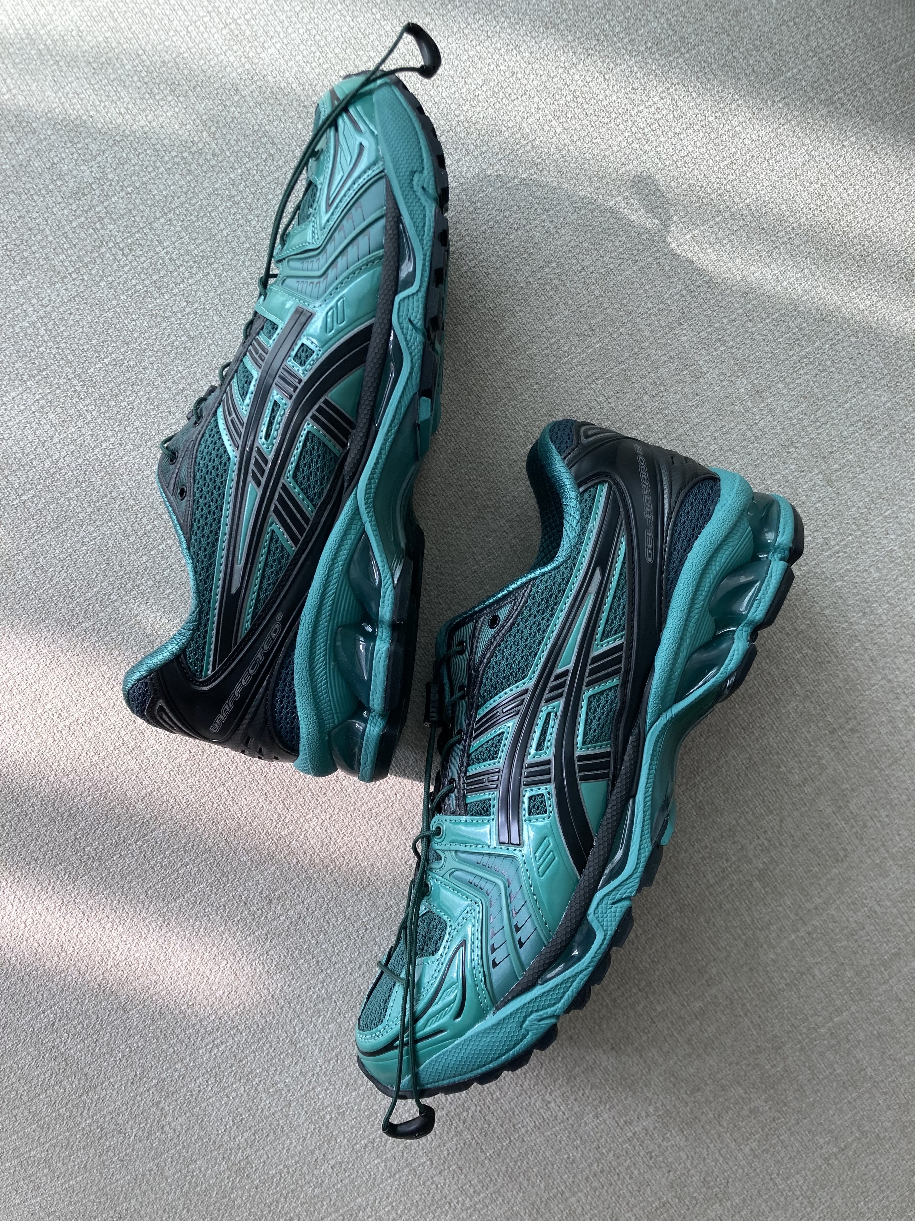 Asics x Unaffected Gel-Kayano 14 Uranus Green 착용 스타일 - 2