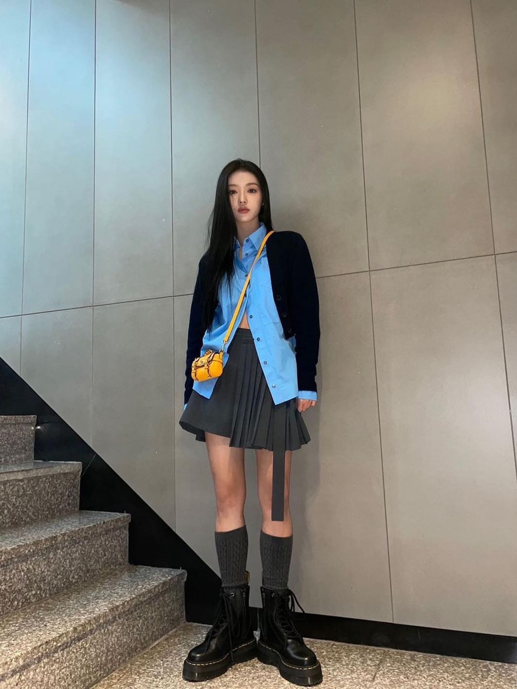 Millo Women Cut Off Pleated Skirt Charcoal Gray, (W) Thom Browne Cotton Loopback Mini Pleated Skirt Grey 착용 스타일 - 4
