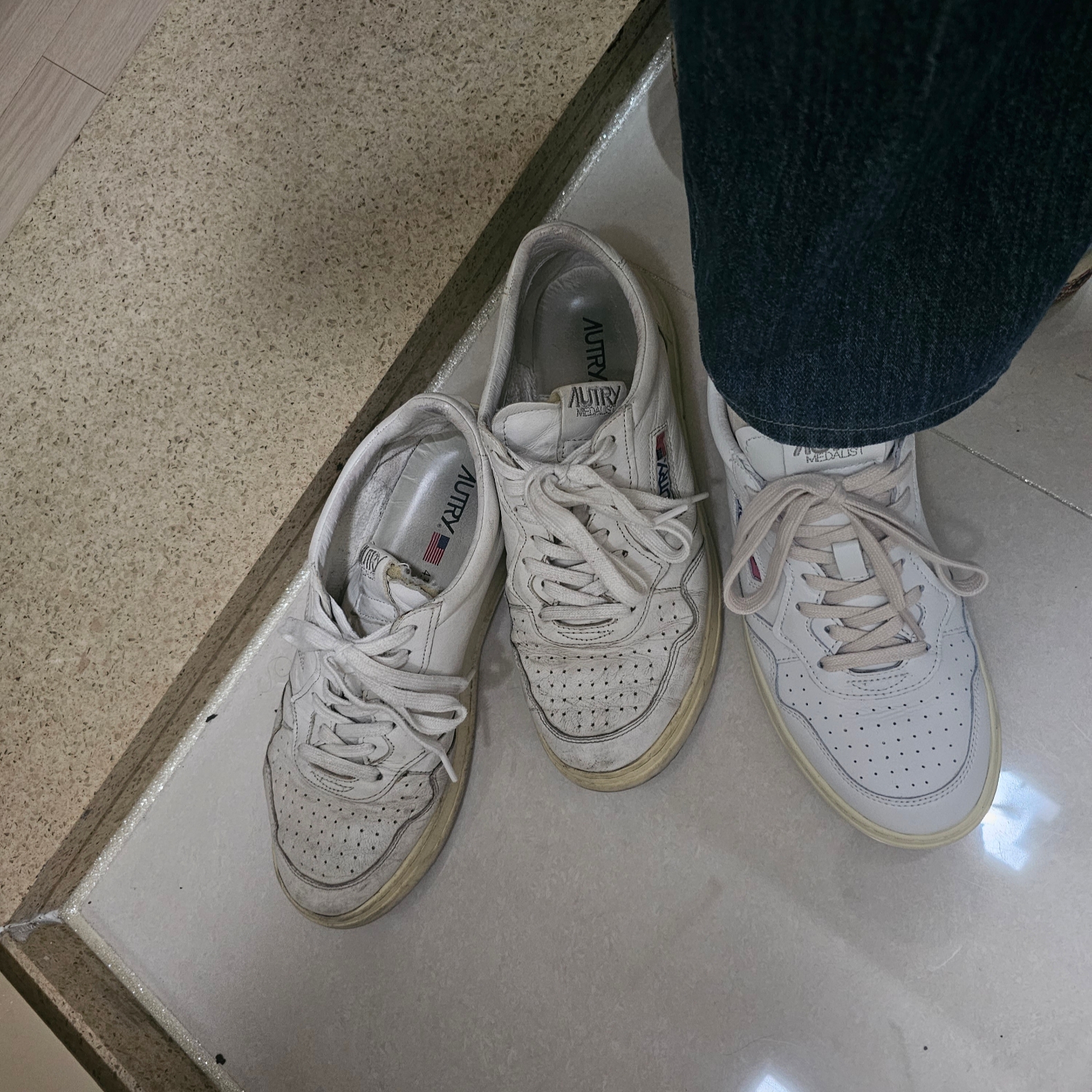 Autry Medalist Low Leather Sneakers White, Autry Medalist Low Goatskin Sneakers White ์ฐฉ์ฉ ์คํ์ผ