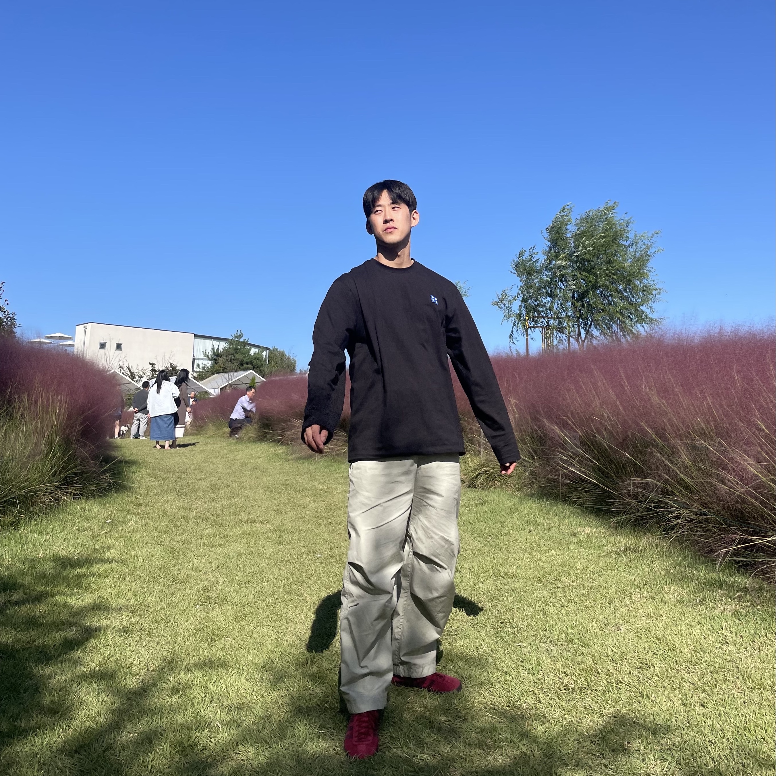 Ader Error Sig; TRS/BL Tag LS T-Shirt 01 Black, Adidas Tobacco Gruen Collegiate Burgundy 착용 스타일 - 3