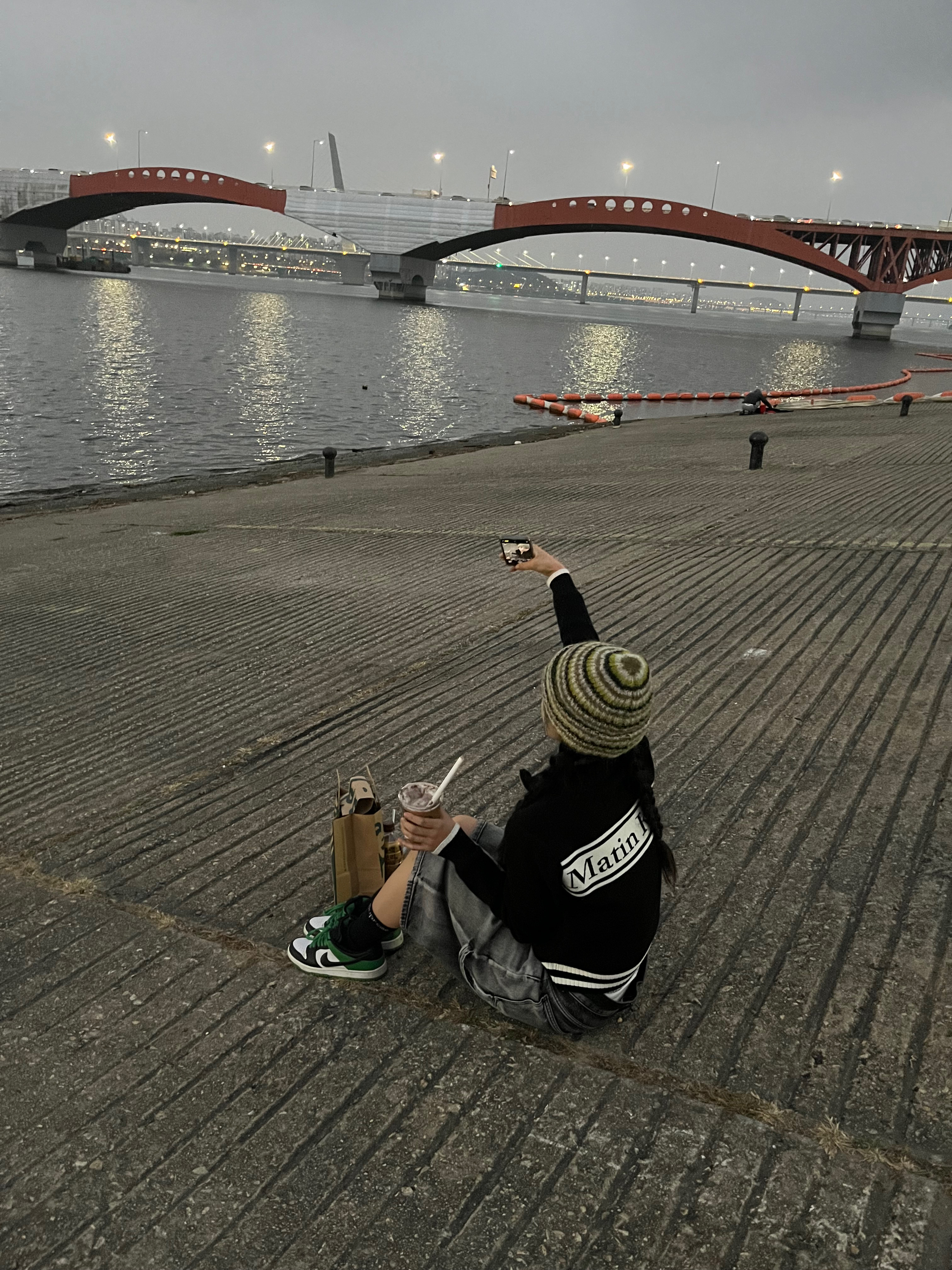 Matin Kim Spell Point Stripe Knit Cardigan Black, Supreme Loose Stripe Beanie Olive - 23FW 착용 스타일 - 8