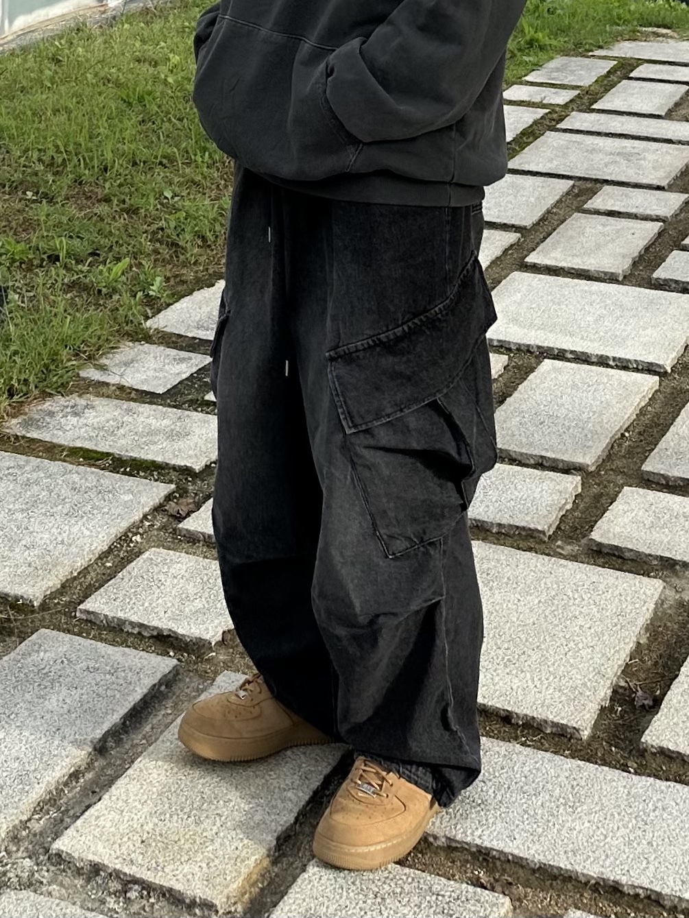 Nike x Supreme Air Force 1 Low Flax, Nike Air Force 1 '07 WB Flax 착용 스타일 - 1