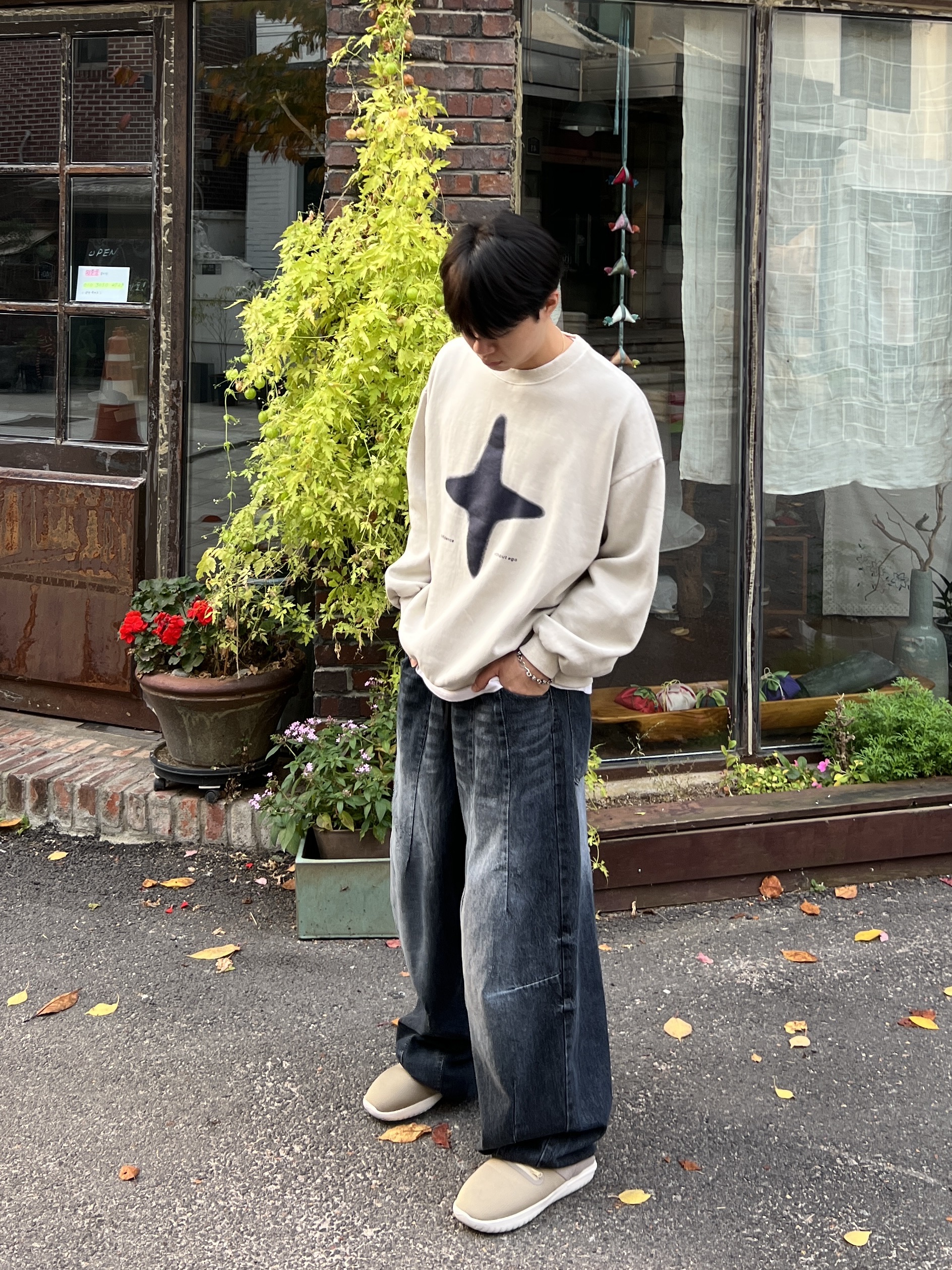 Nike Burrow Khaki Rattan 착용 스타일 - 1