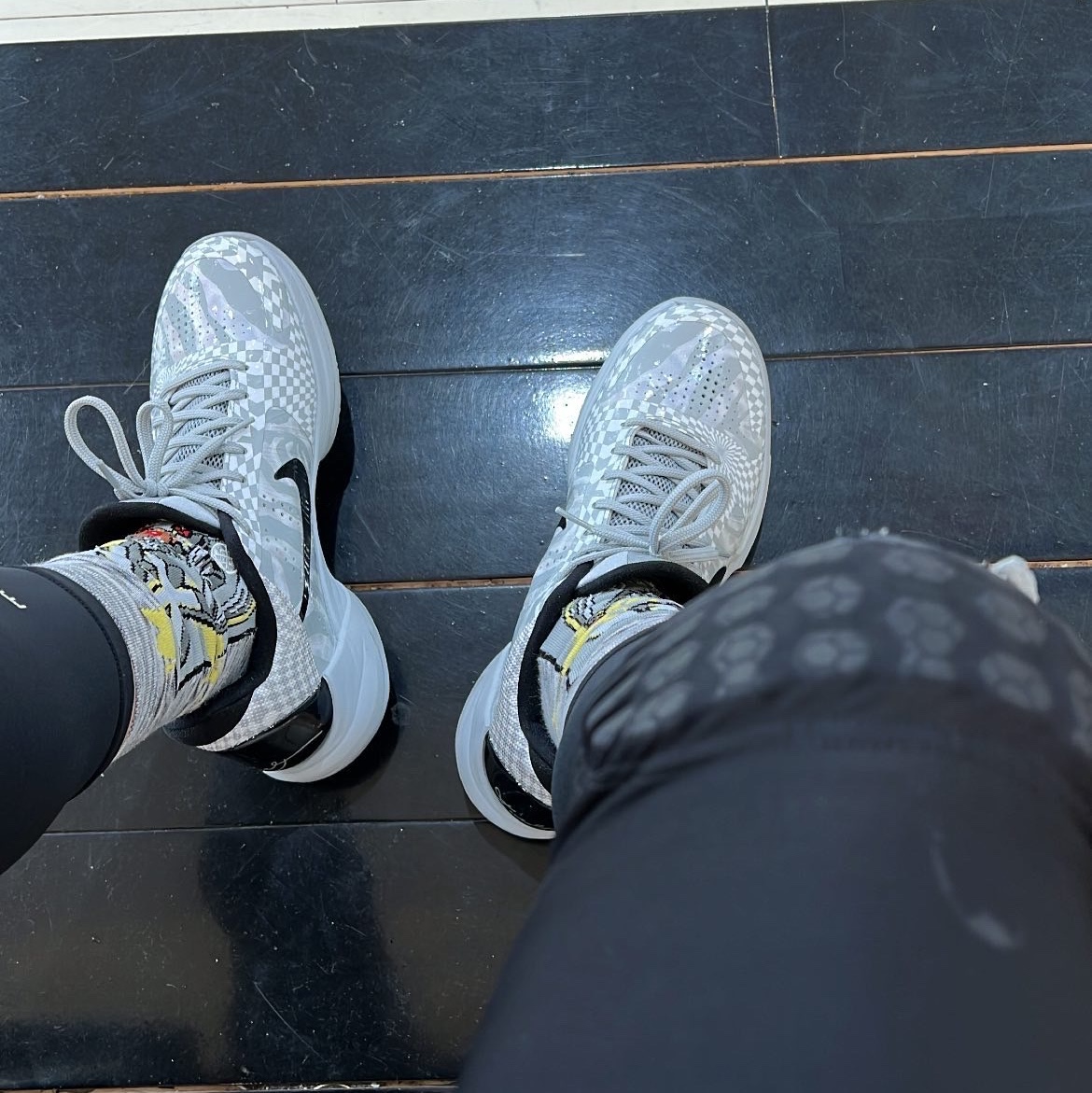 Nike Kobe 5 Protro Zebra PE 착용 스타일