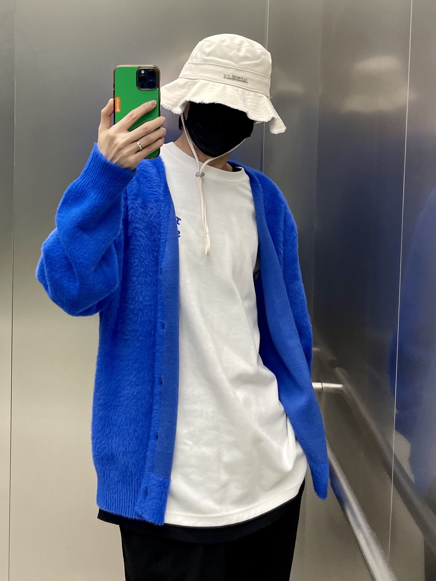 Nike x Ambush Dunk High Deep Royal Blue, IAB Studio 10th Anniversary T-Shirts Pack White & Black (2 Pack) 착용 스타일 - 2