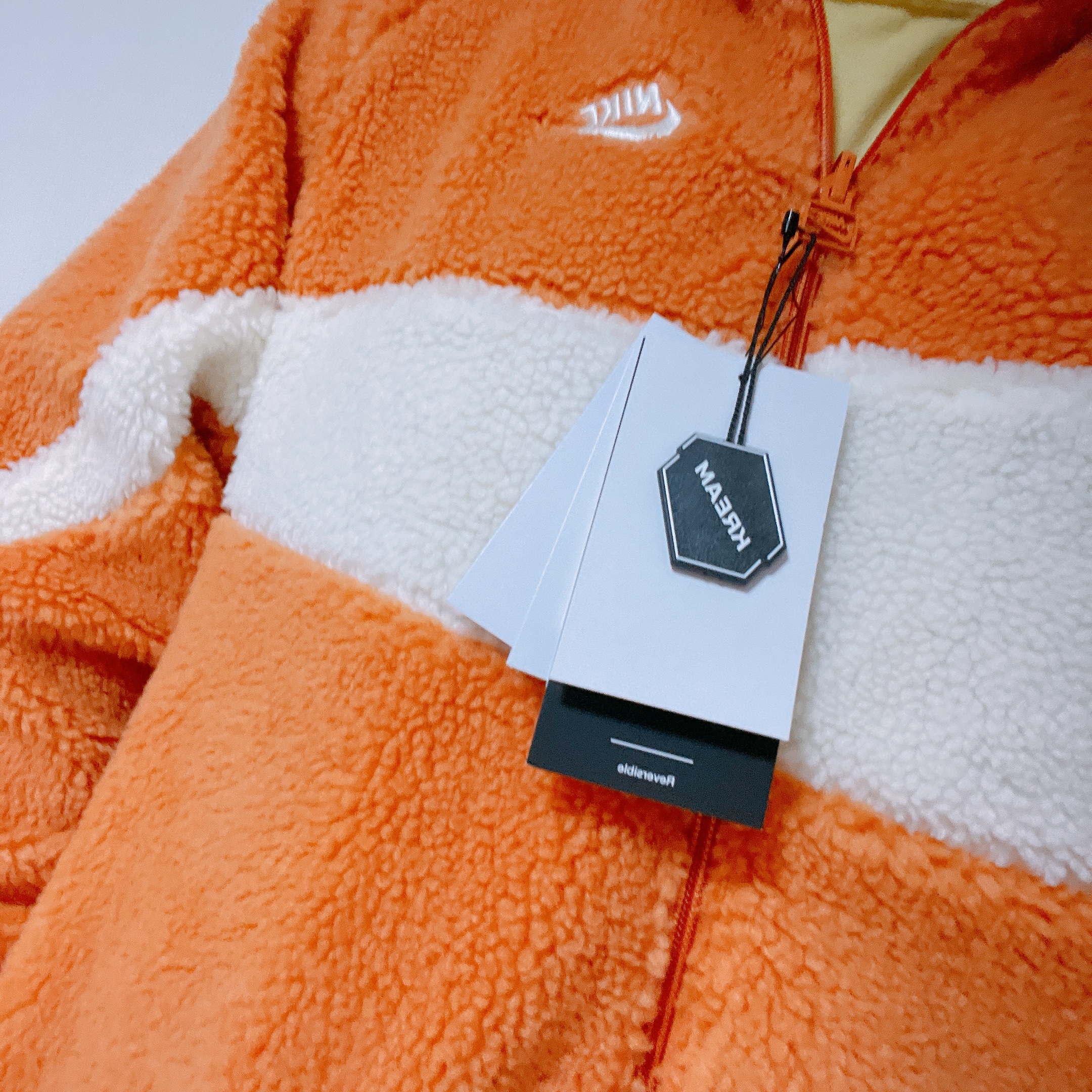 Nike Big Swoosh Full Zip Jacket Hot Curry 착용 스타일 - 2