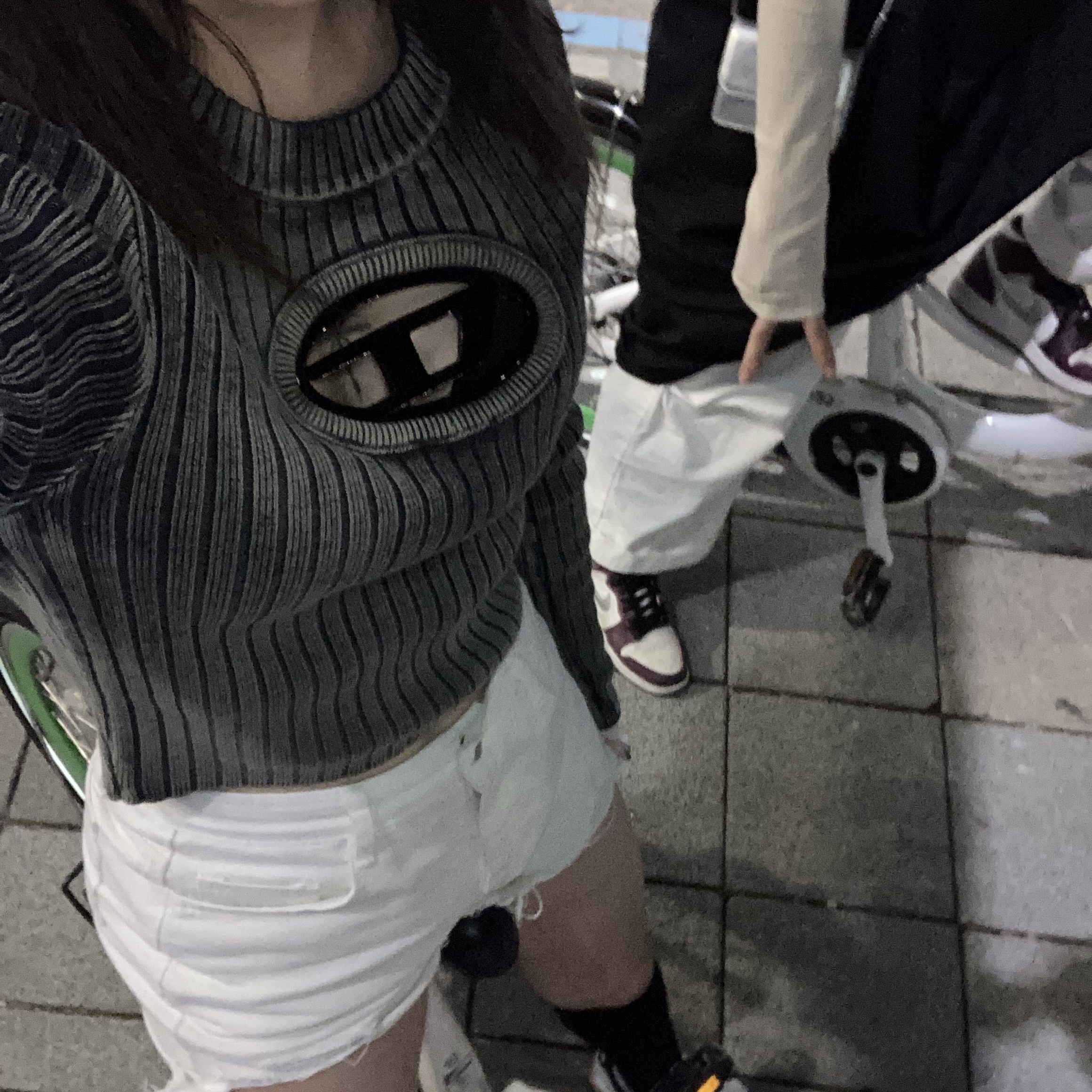(W) Diesel M-Arjory Ribbed Top with Oval D Plaque Grey 착용 스타일 - 2