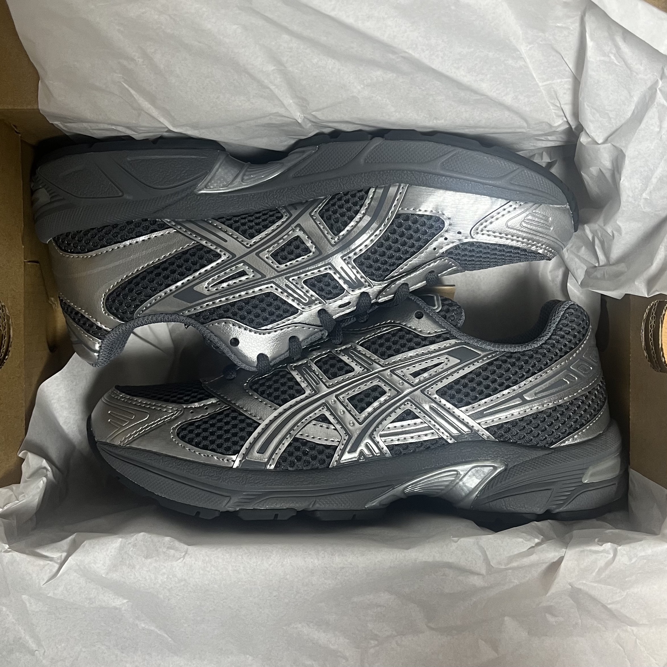 Asics Gel-1130 Steel Grey Pure Silver 착용 스타일