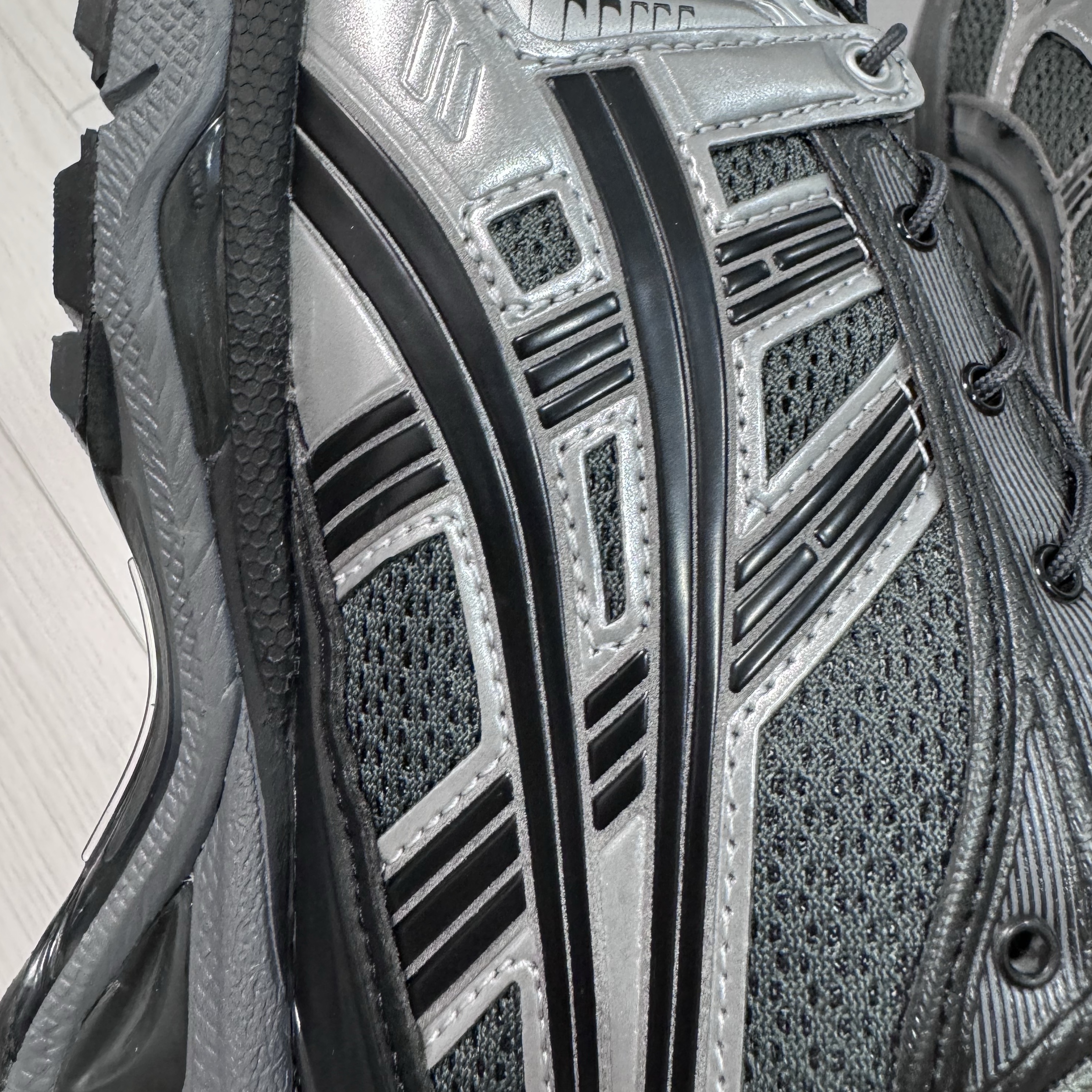 Asics x Unaffected Gel-Kayano 14 Silver Moon 착용 스타일 - 6