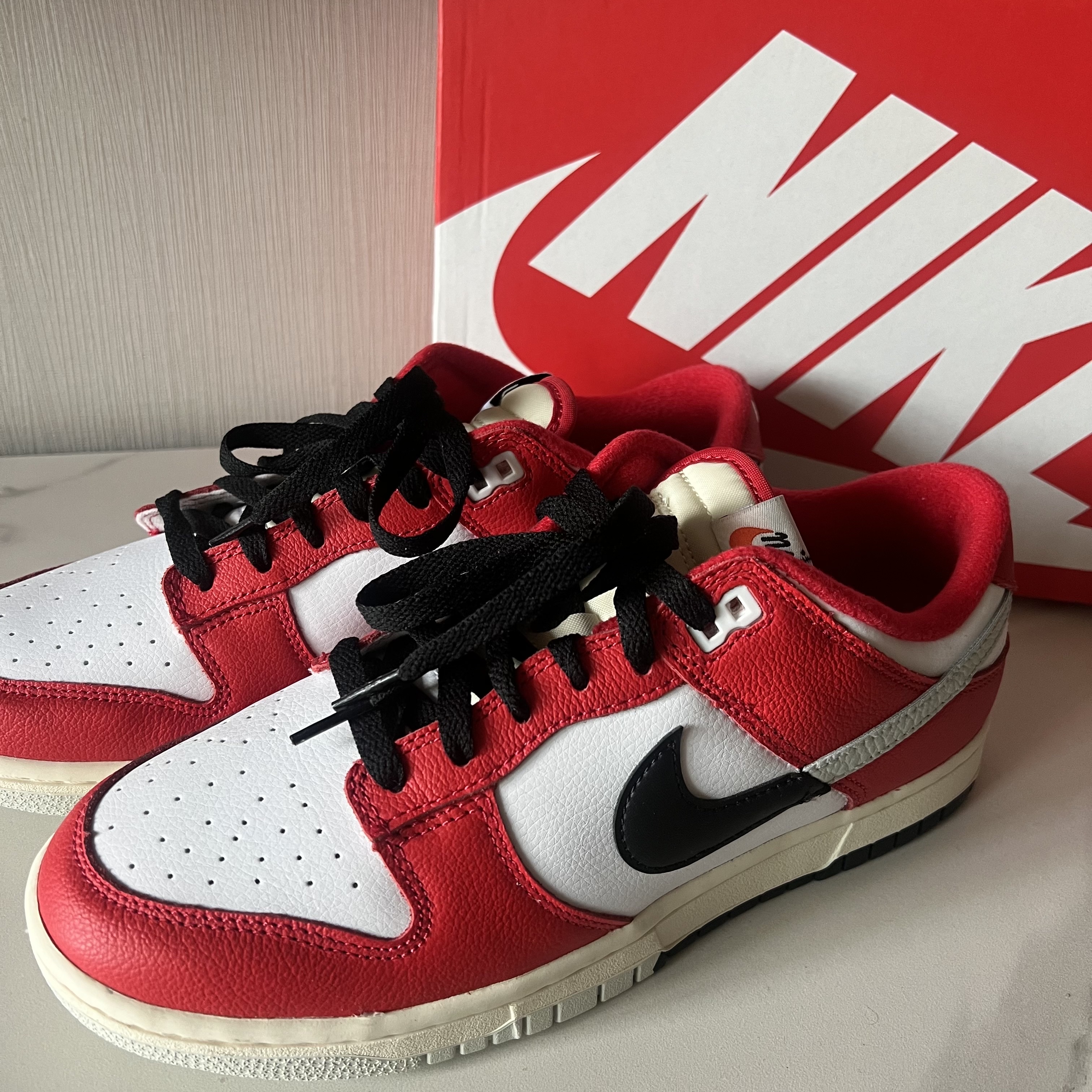 Nike Dunk Low Retro PRM University Red Black 착용 스타일
