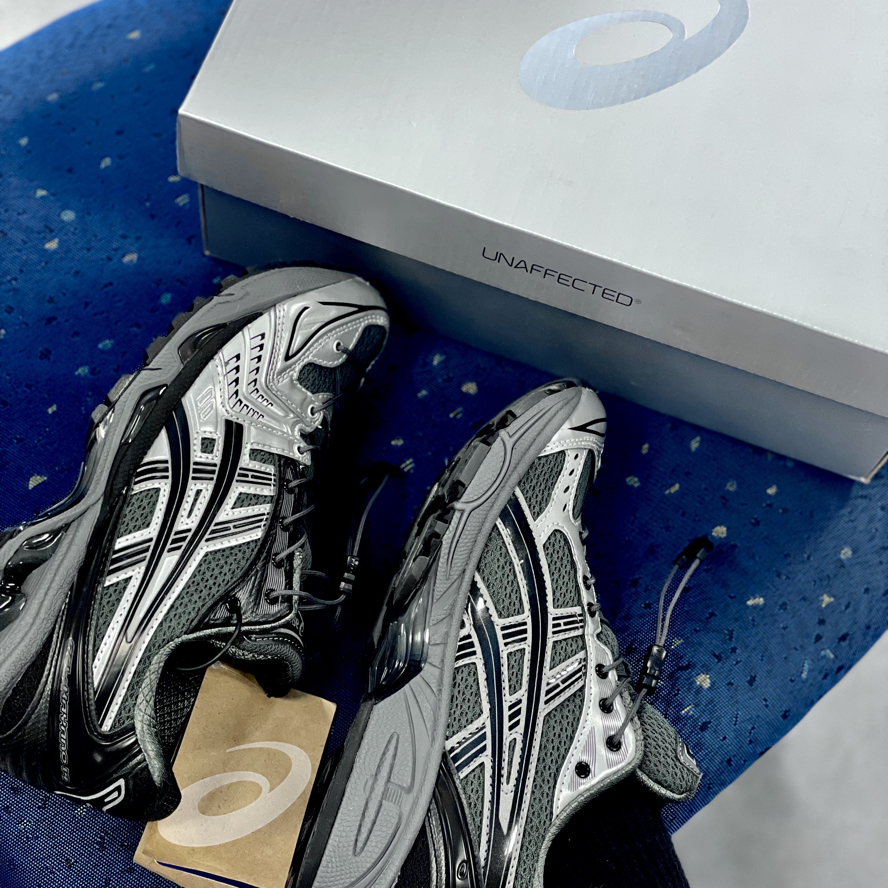 Asics x Unaffected Gel-Kayano 14 Silver Moon 착용 스타일