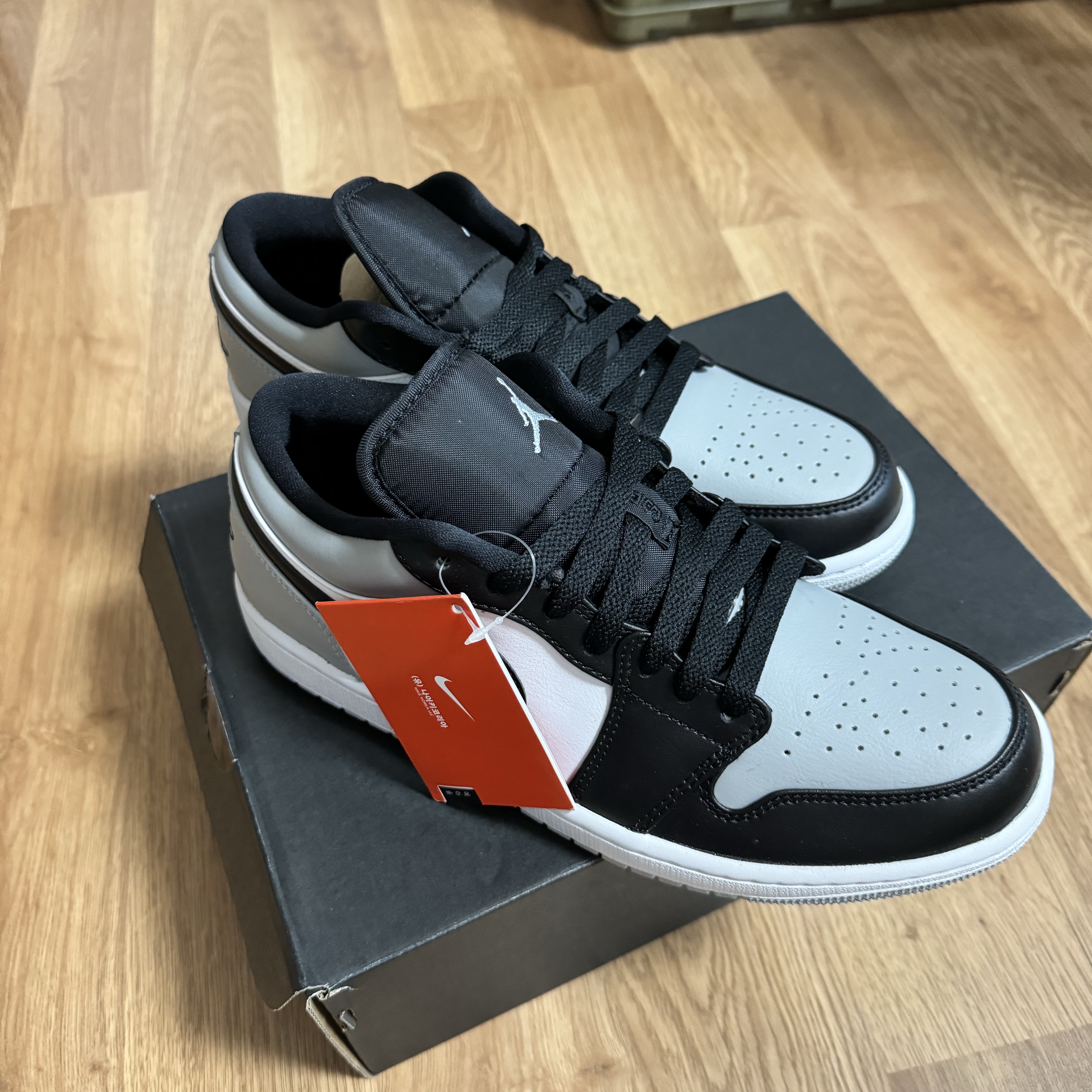 Jordan 1 Low Light Smoke Grey Black 착용 스타일 - 2