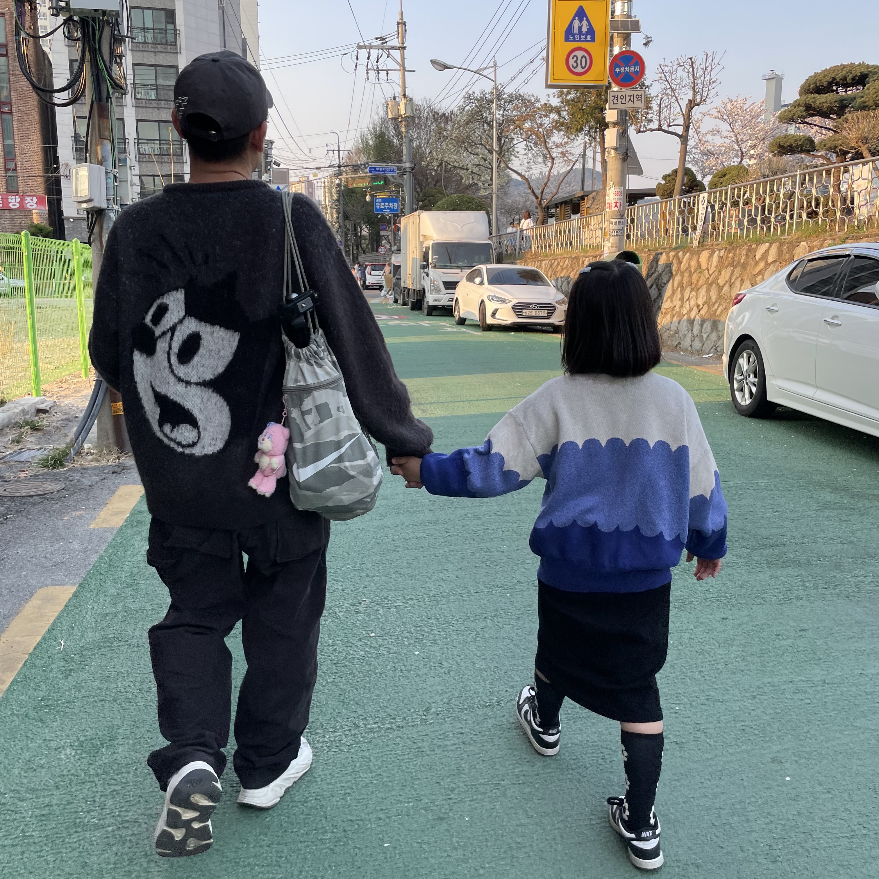 Adidas Yeezy Boost 700 V2 Static 2022 착용 스타일