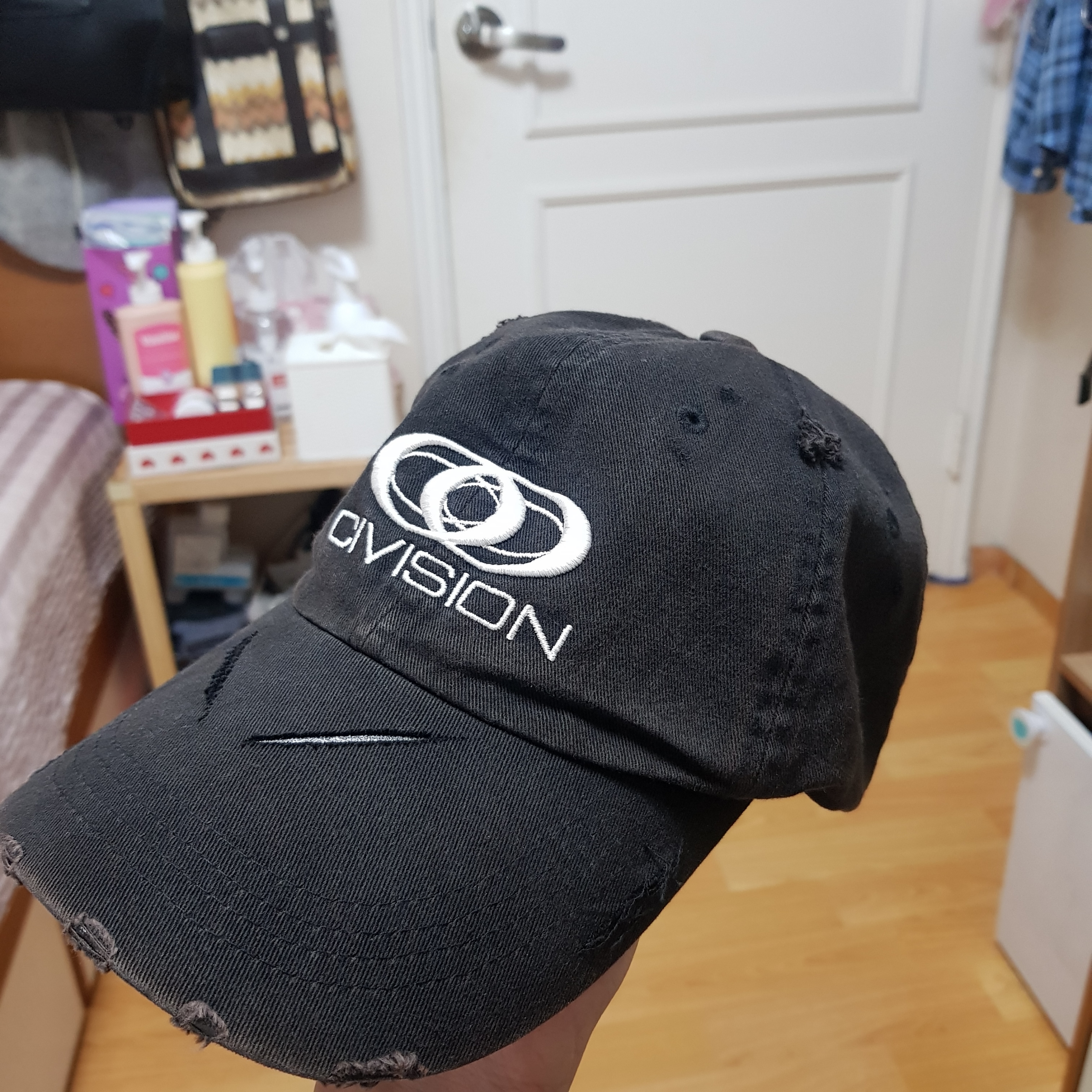 Civision by CSC Vison Destroyed Cap Washed Black 착용 스타일
