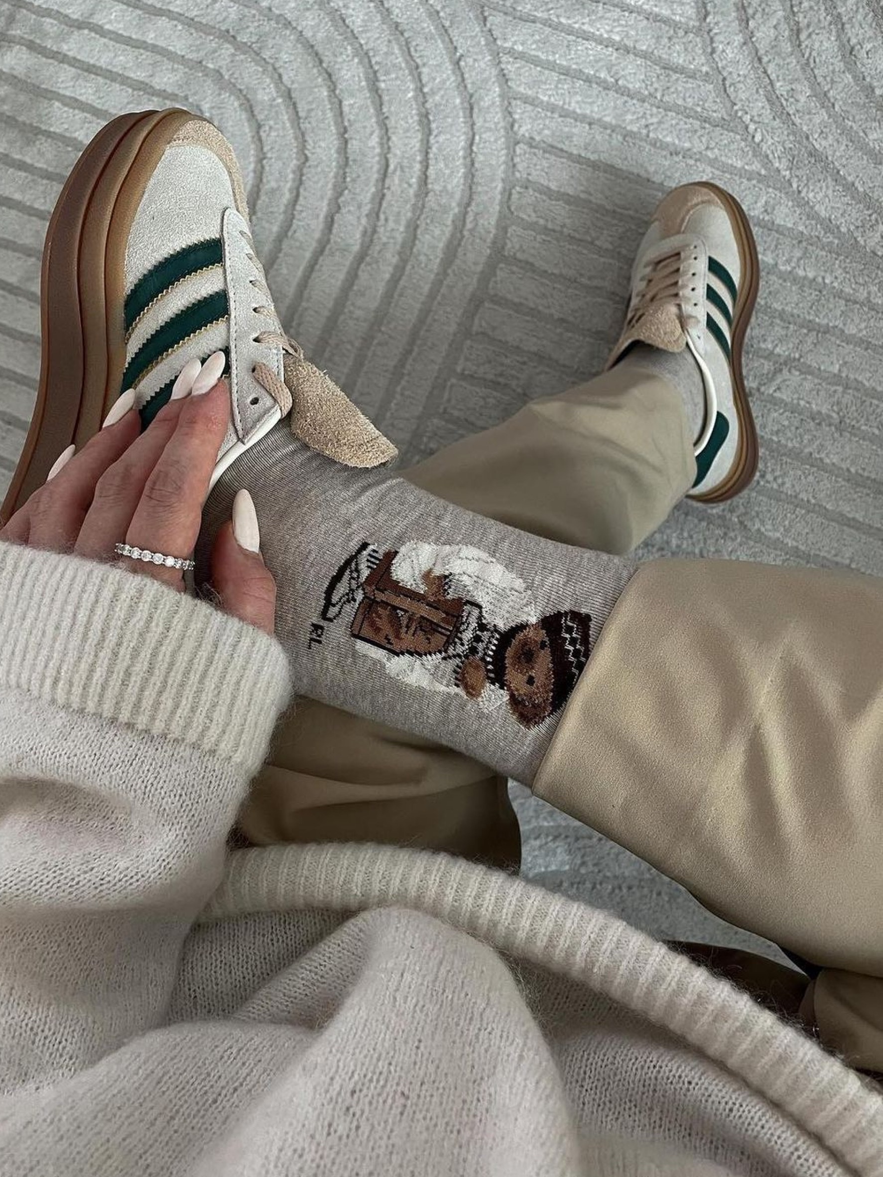 (W) Adidas Gazelle Bold Cream White Collegiate Green 착용 스타일 - 4