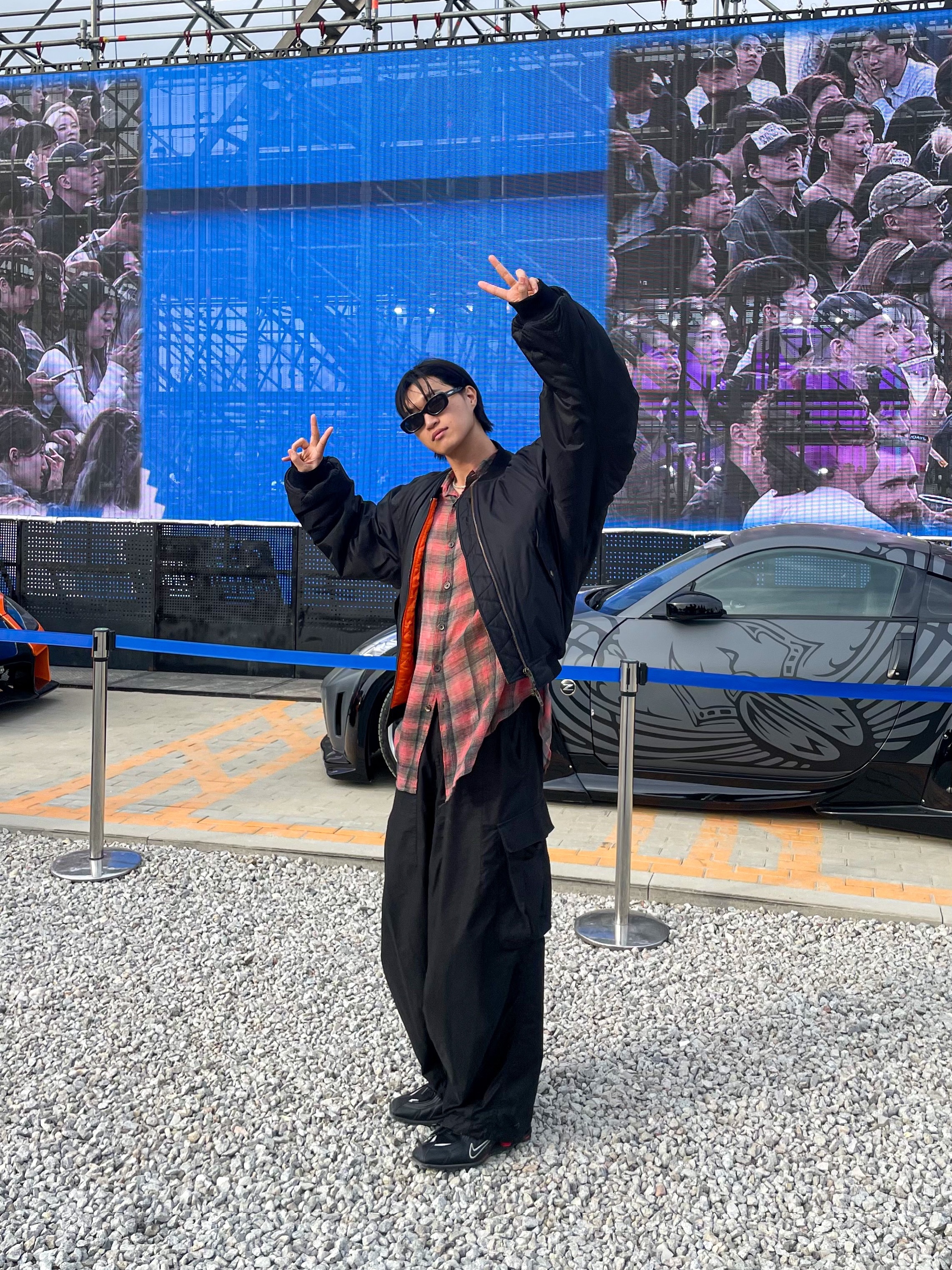 Our Legacy Borrowed Shirt Big Lumbercheck Print, Nike x Martine Rose Shox MR4 Black 착용 스타일 - 1