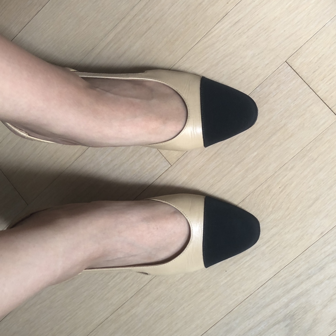 (W) Chanel Slingbacks Goatskin Grosgrain & Beige Black 착용 스타일