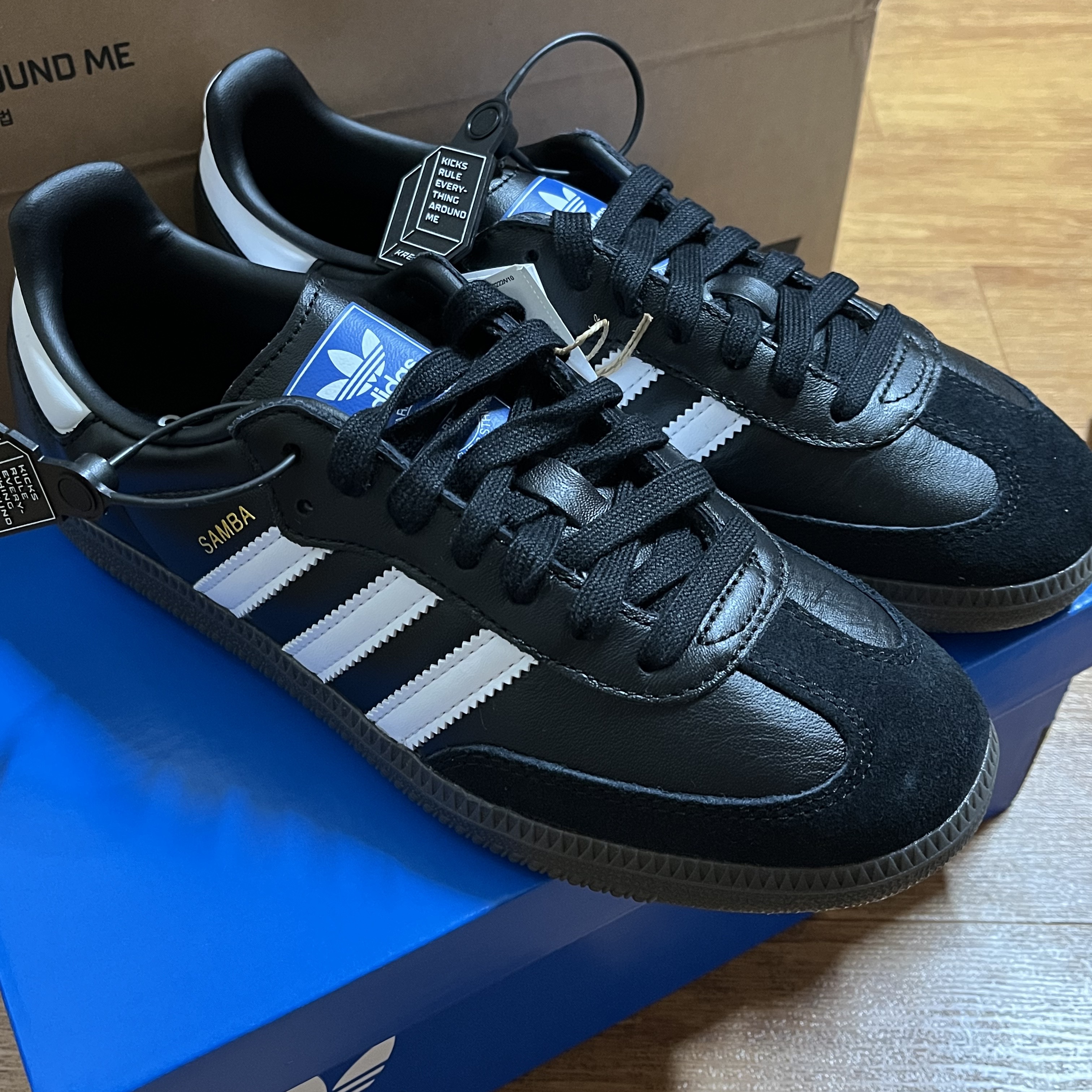 Adidas Samba OG Black White Gum 착용 스타일
