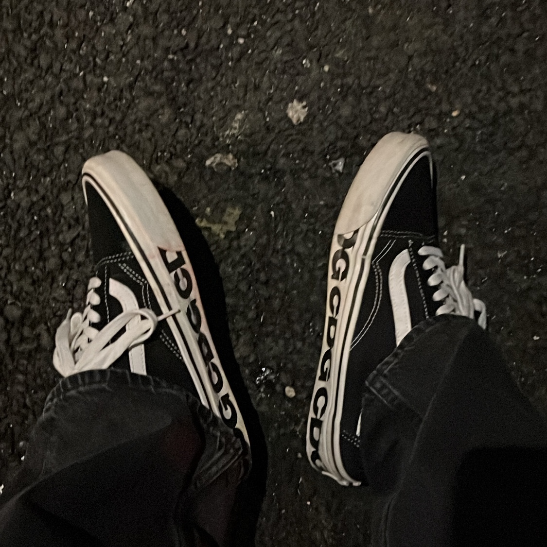 Vans Vault x CDG OG Old Skool LX Side Wall 착용 스타일 - 1