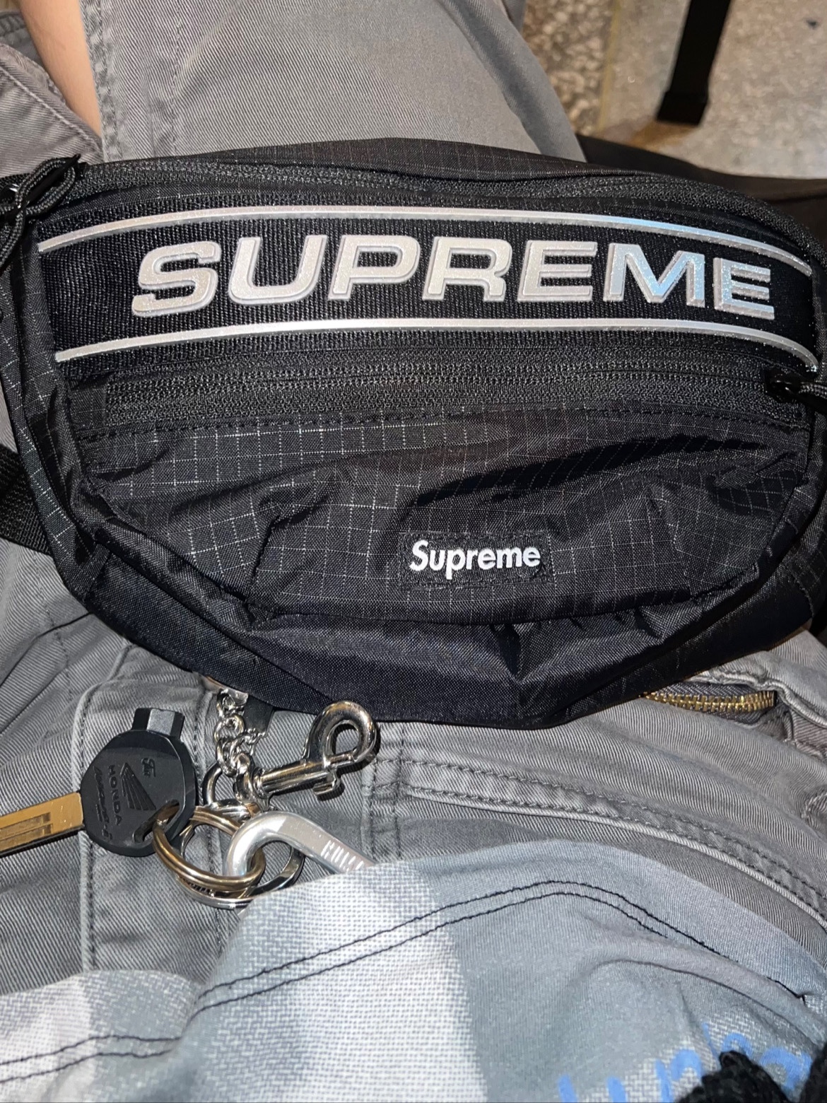 Supreme Waist Bag Black - 23FW, Human Made Carabiner 70mm Silver 착용 스타일