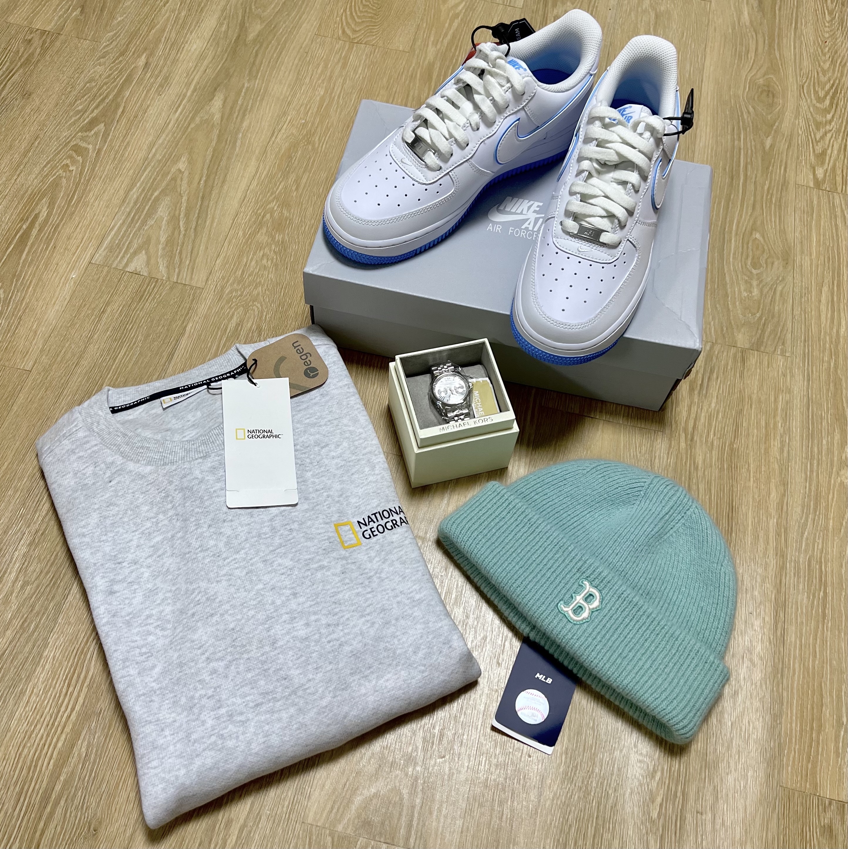 Nike Air Force 1 '07 White University Blue 착용 스타일