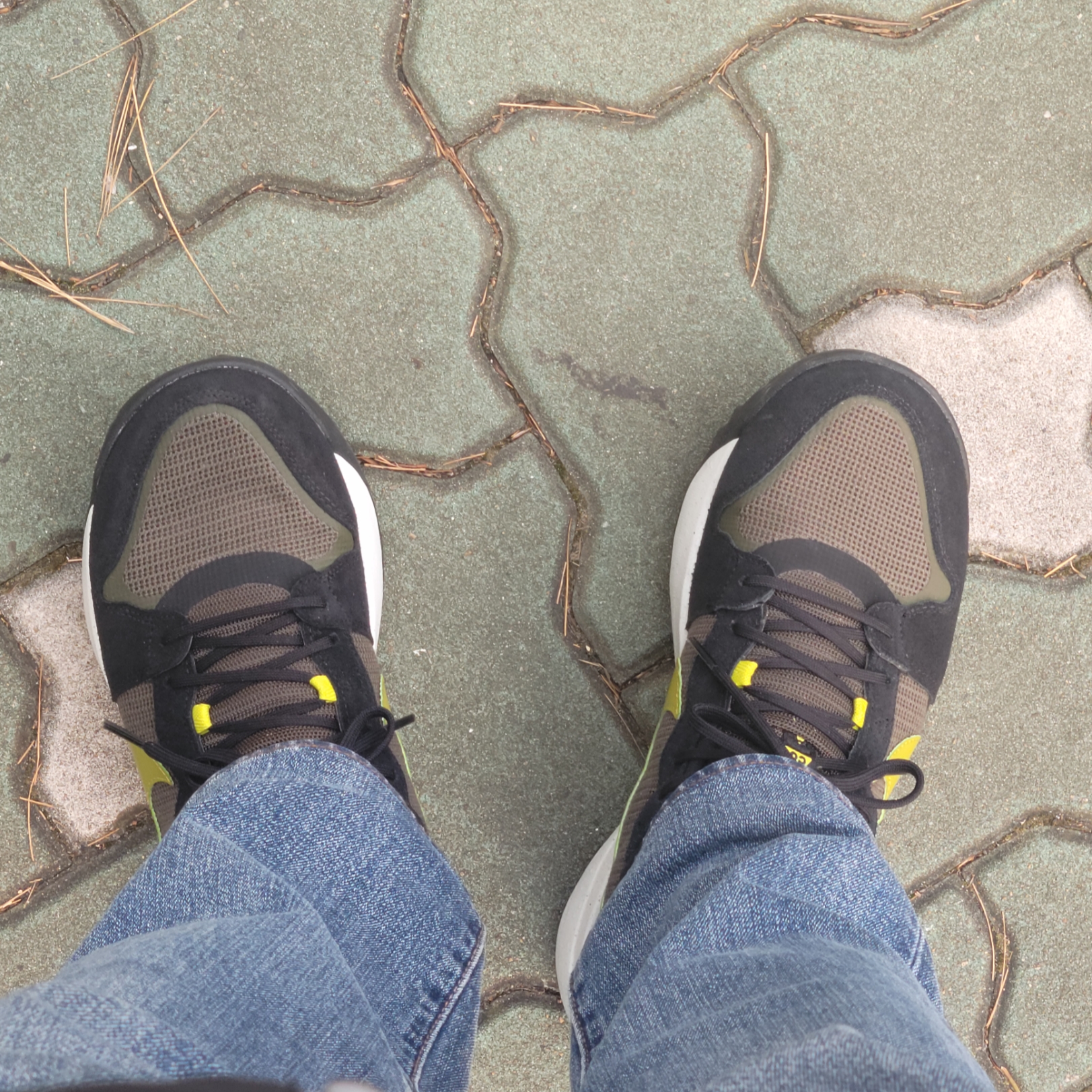 Nike ACG Lowcate Black Moss 착용 스타일 - 1