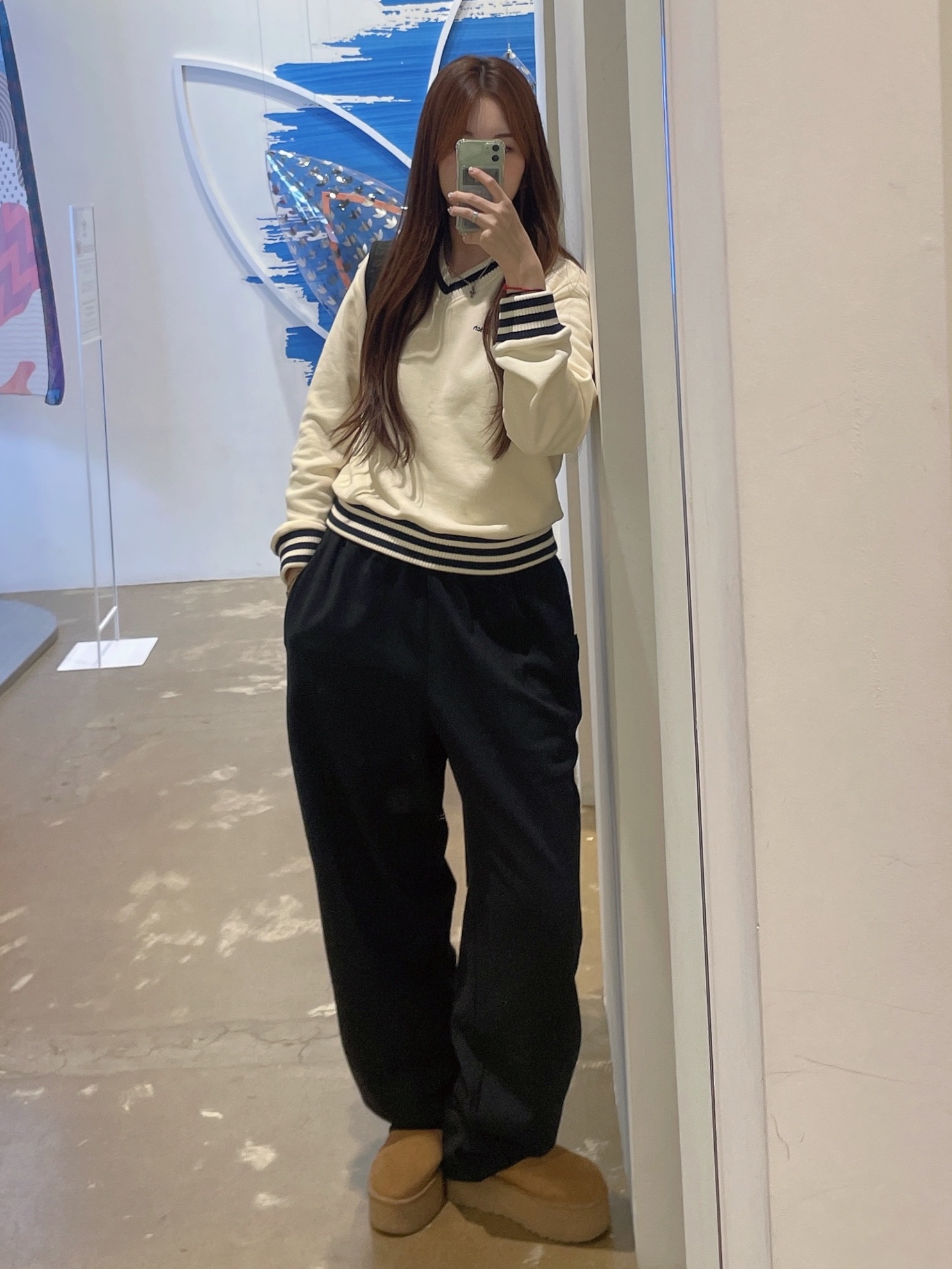 (W) Adidas x Sporty & Rich V-Neck Crew Sweatshirt Cream White - US Sizing, (W) Adidas x Sporty & Rich V-Neck Crew Sweatshirt Cream White - KR Sizing 착용 스타일