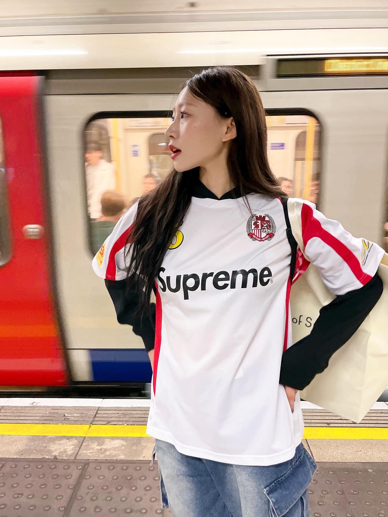Supreme Hooded Soccer Jersey White - 23FW 착용 스타일 - 1