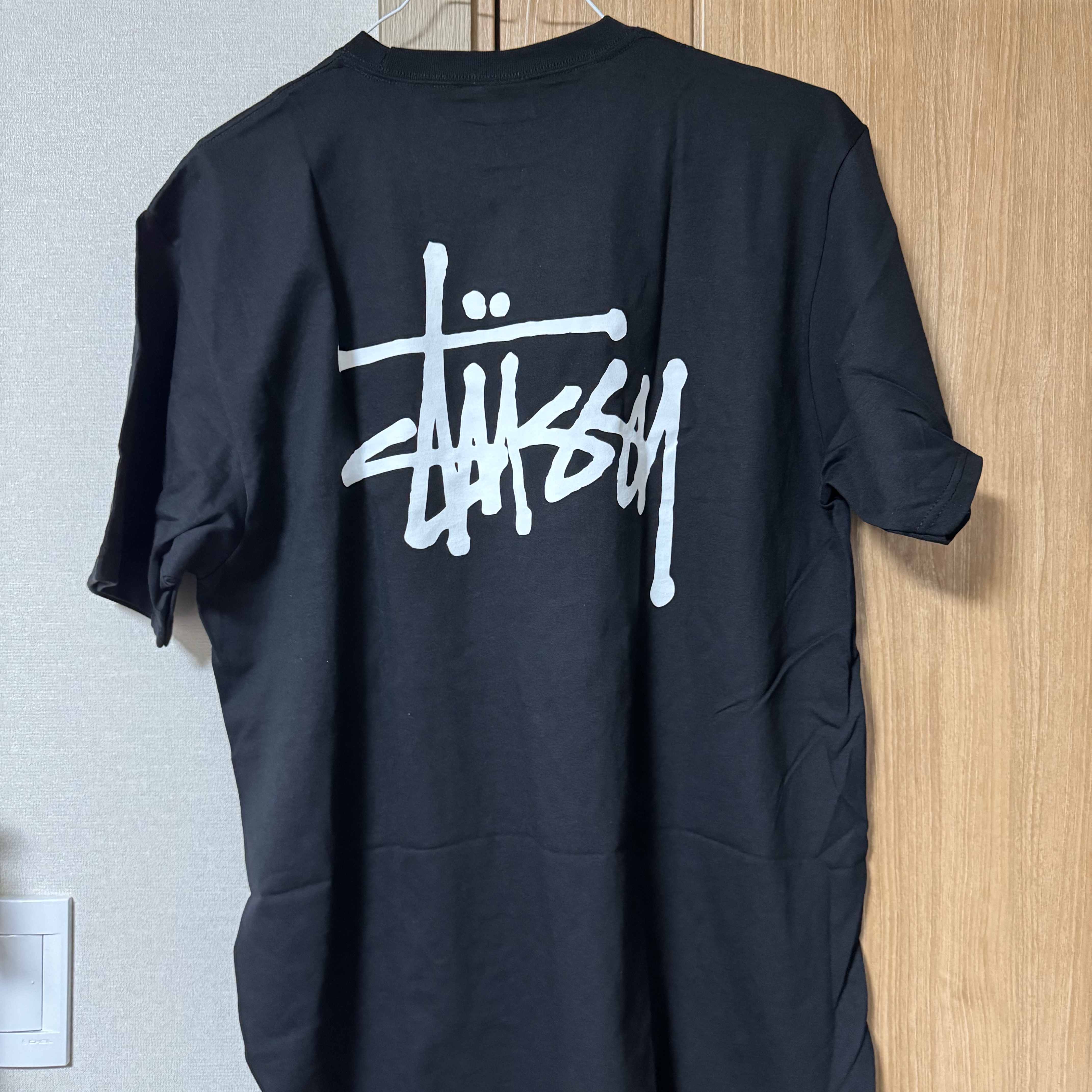 Stussy Basic Stussy T-Shirt Black 2023 착용 스타일 - 1