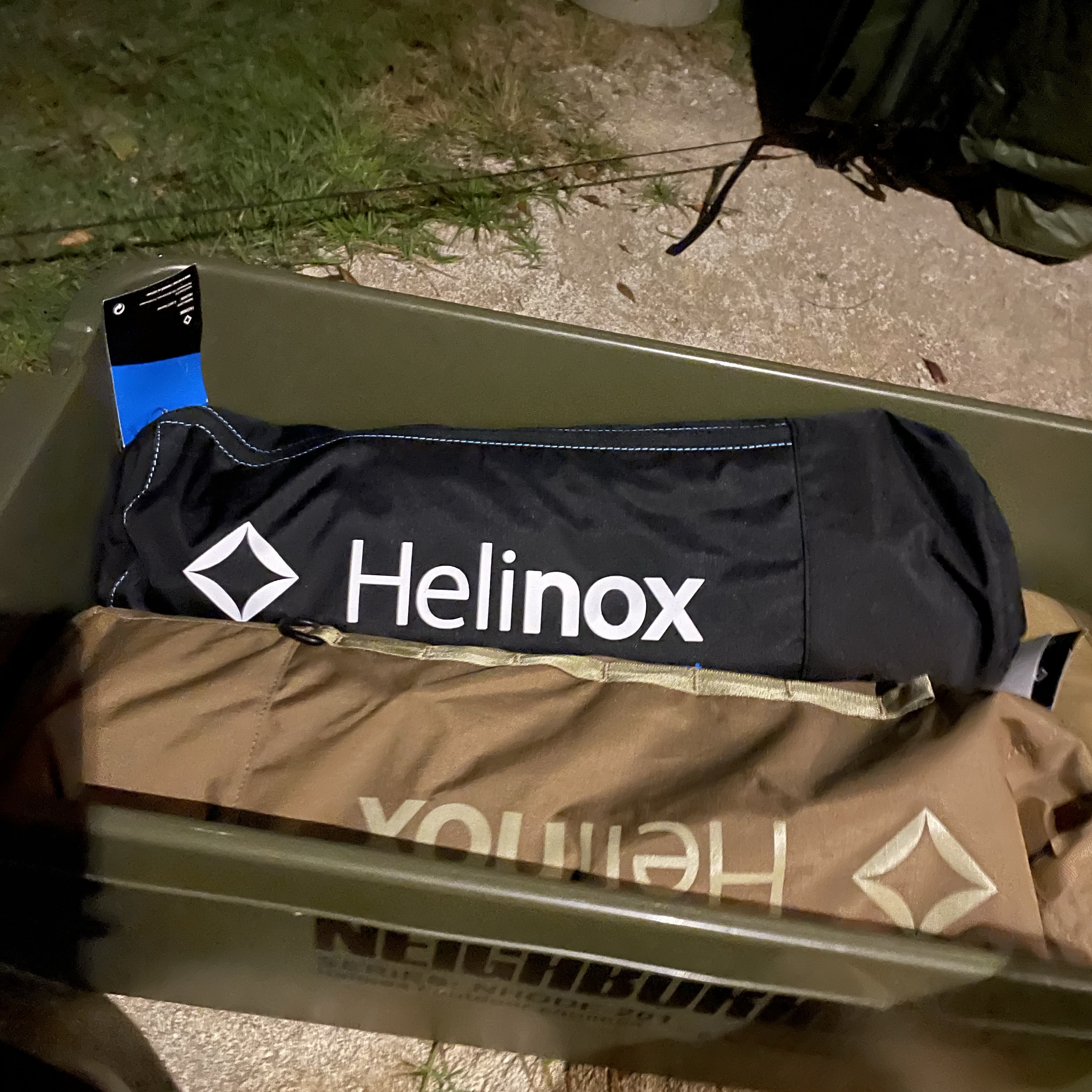 Helinox Cot One Convertible Black (Without Legs), Helinox Cot One Convertible Coyote Tan (Without Legs) 착용 스타일