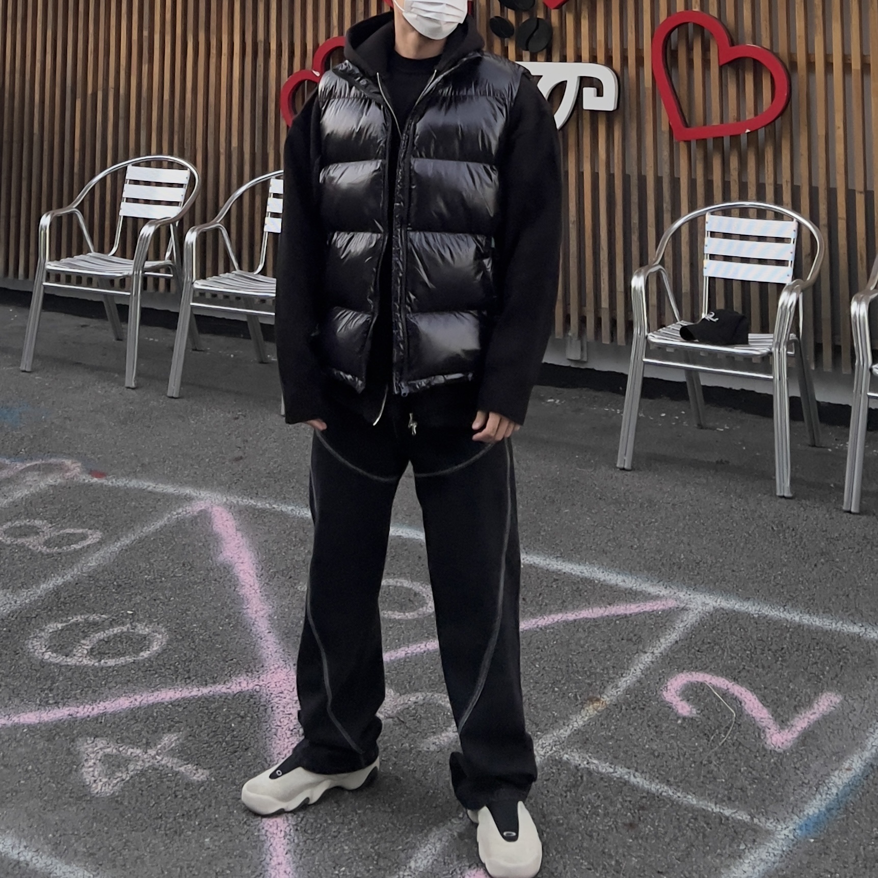 Oakley Factory Team x Brain Dead Flesh Milk Black 착용 스타일 - 2