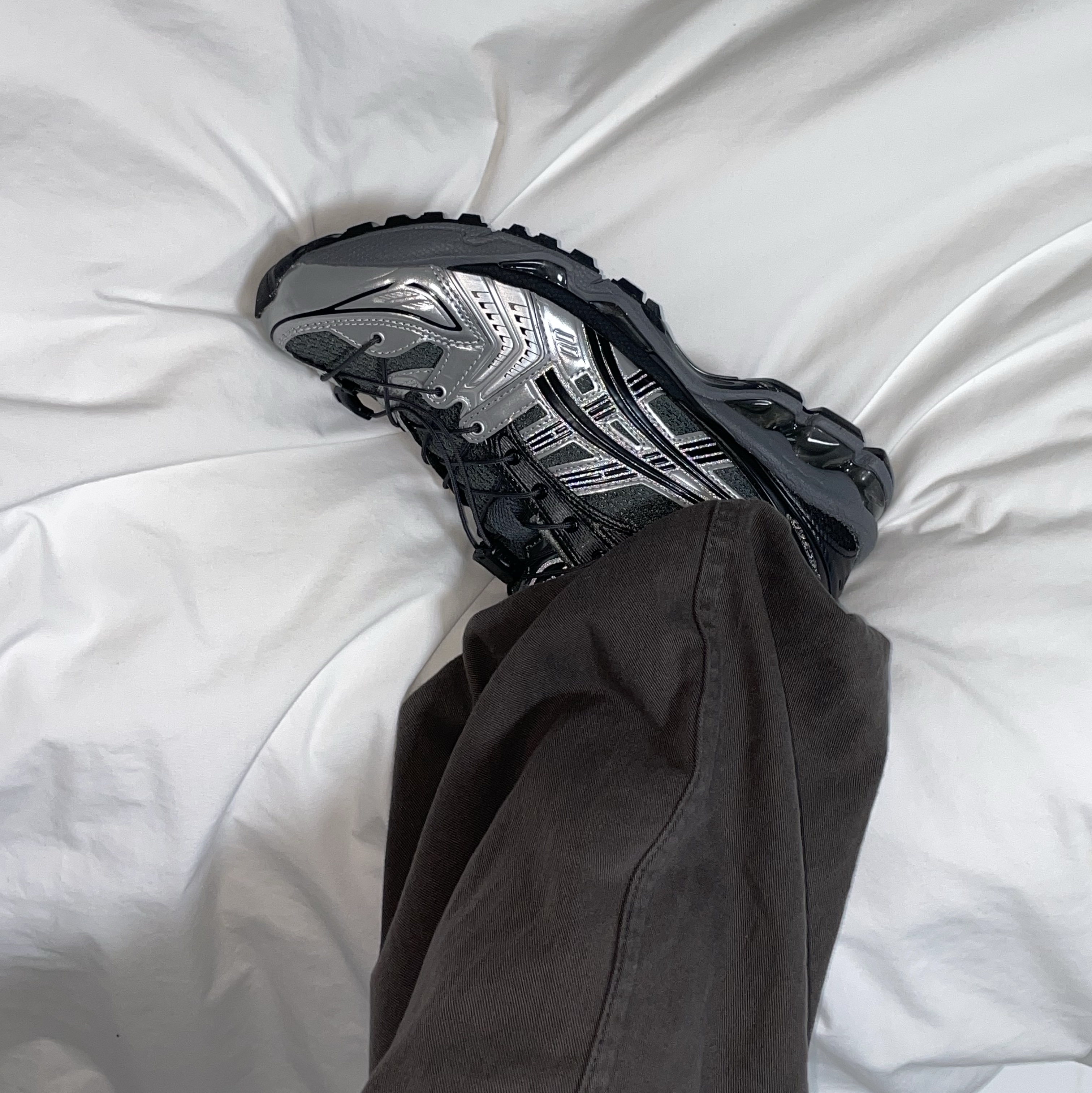Asics x Unaffected Gel-Kayano 14 Silver Moon 착용 스타일 - 2