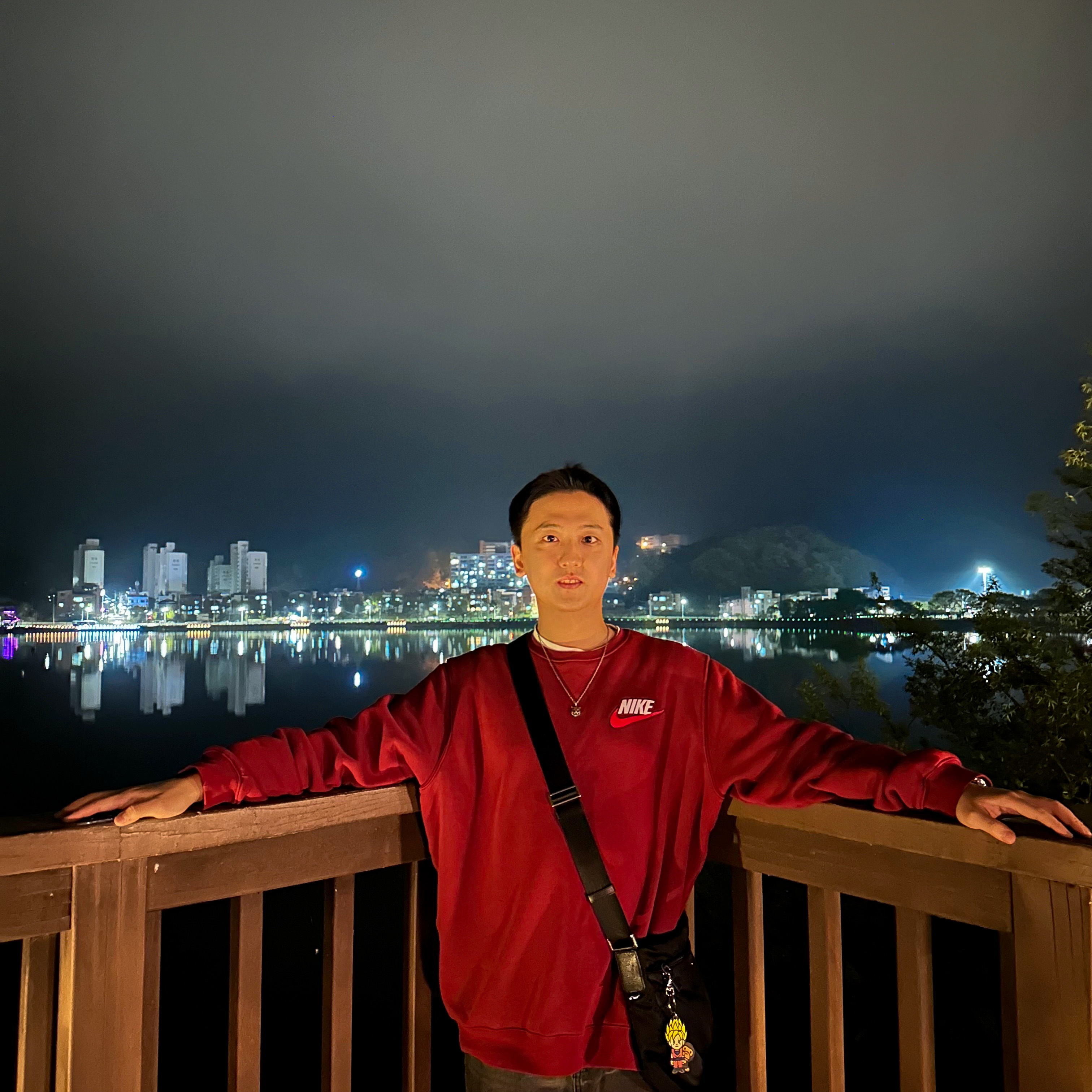 Supreme x Nike Crewneck Burgundy - 18FW, Supreme x Nike Crewneck Mustard - 18FW 착용 스타일 - 3