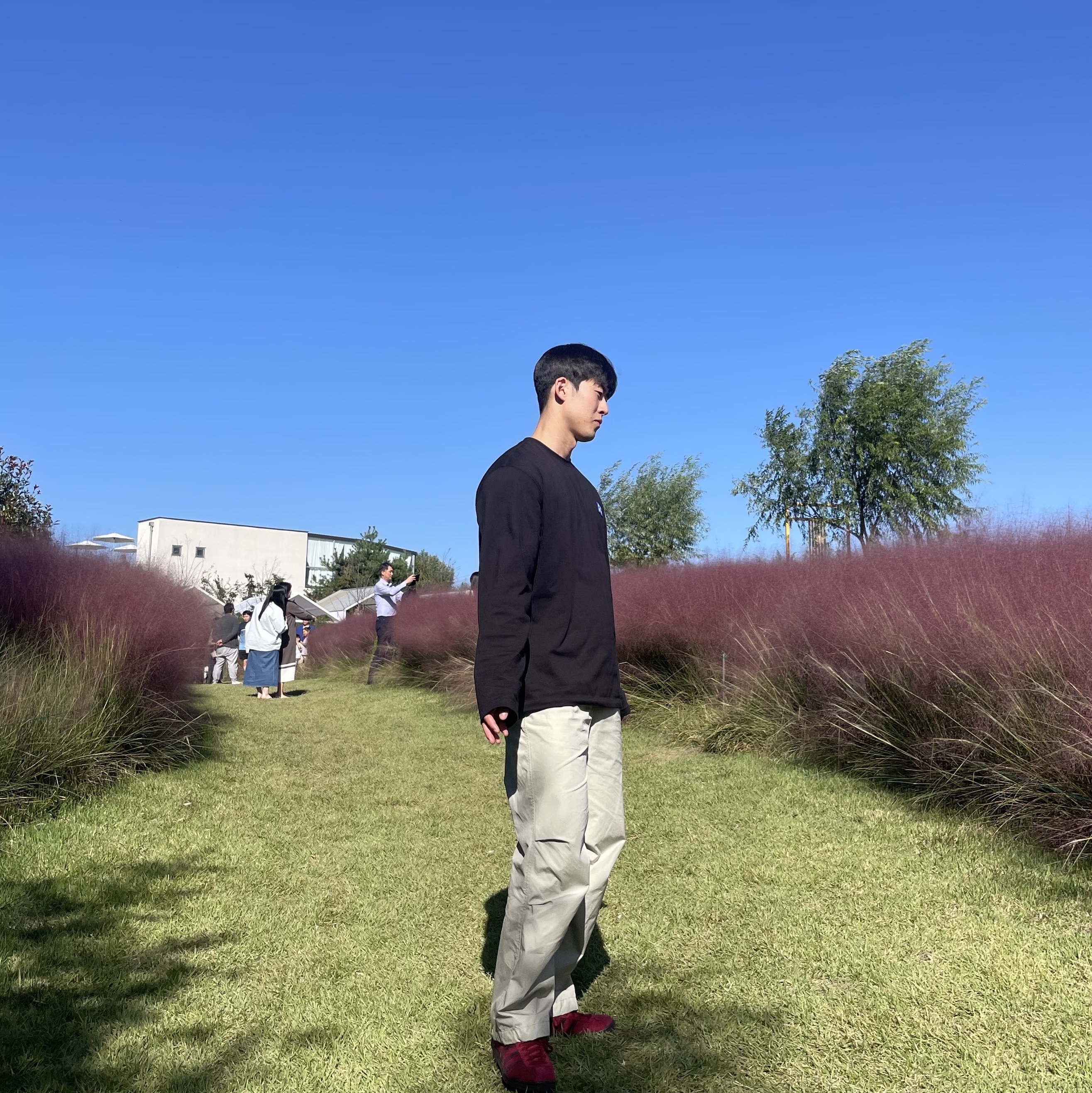 Ader Error Sig; TRS/BL Tag LS T-Shirt 01 Black, Adidas Tobacco Gruen Collegiate Burgundy 착용 스타일 - 2