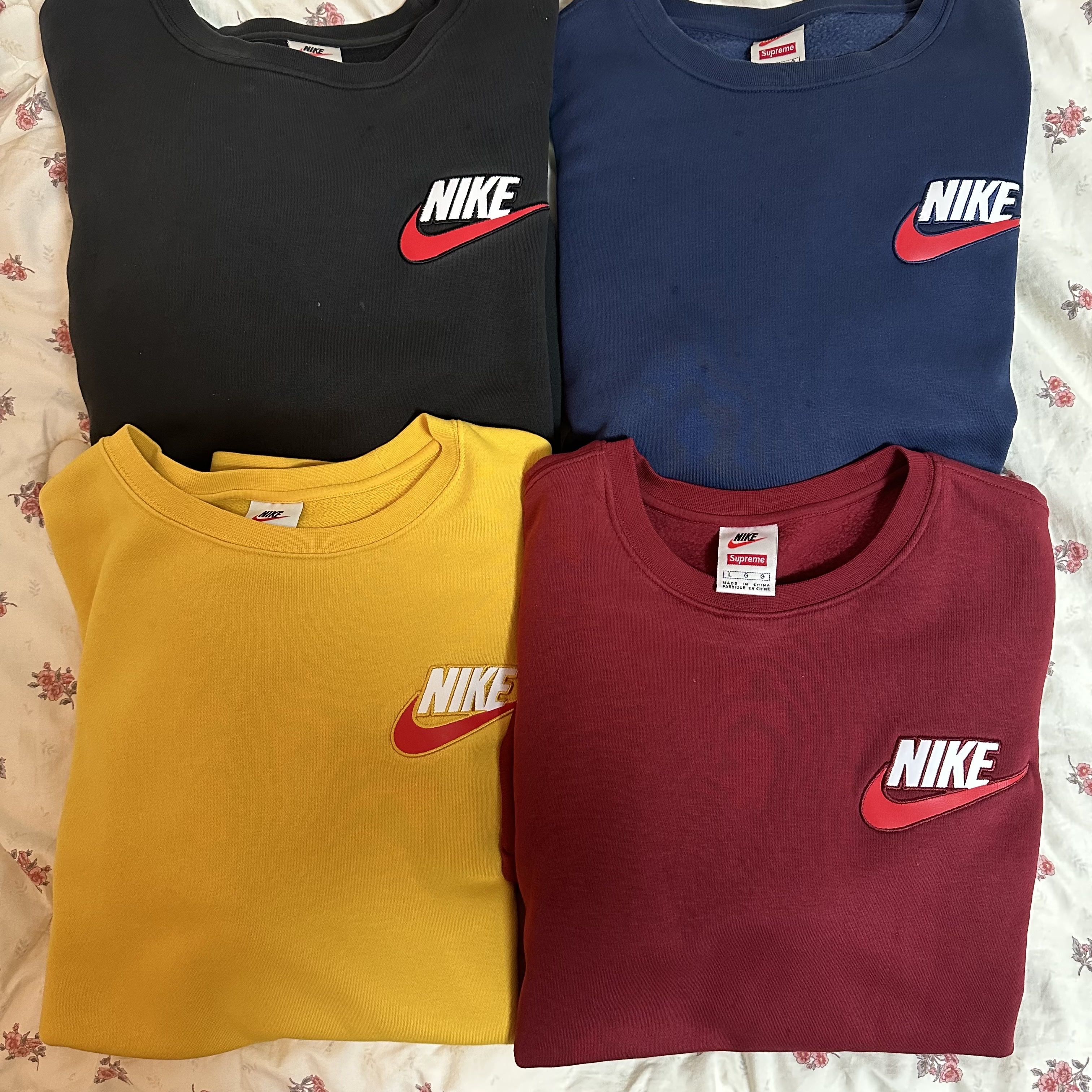 Supreme x Nike Crewneck Burgundy - 18FW, Supreme x Nike Crewneck Mustard - 18FW 착용 스타일 - 2