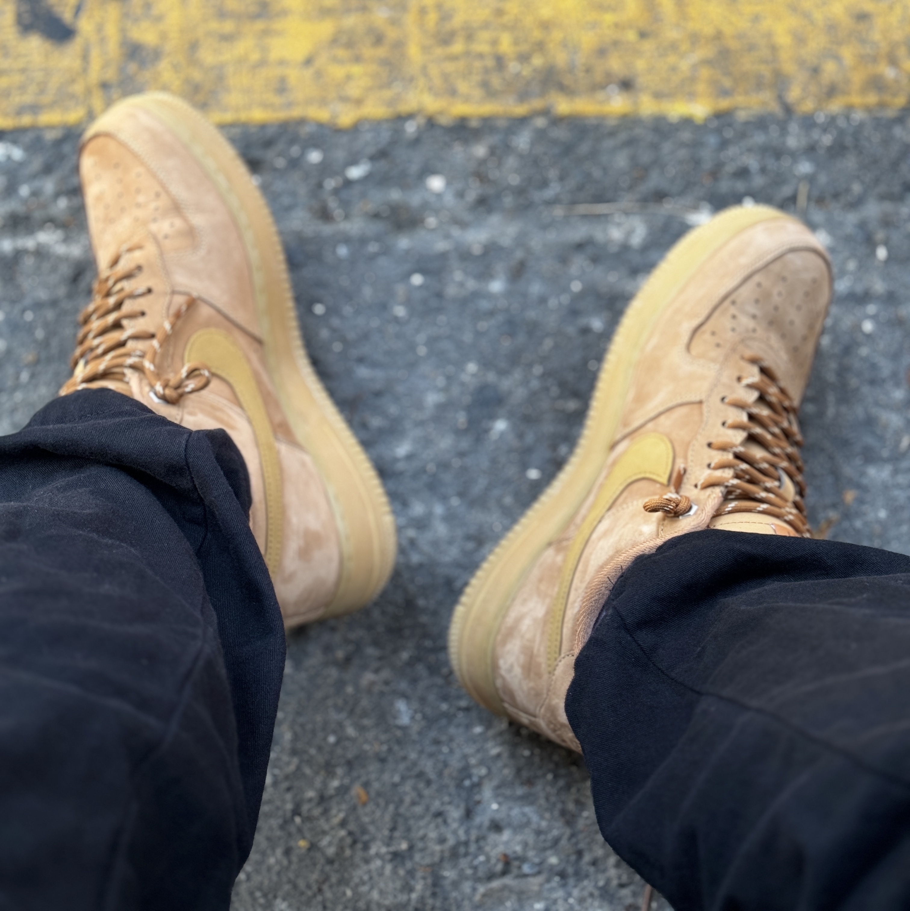 Nike Air Force 1 '07 WB Flax 착용 스타일