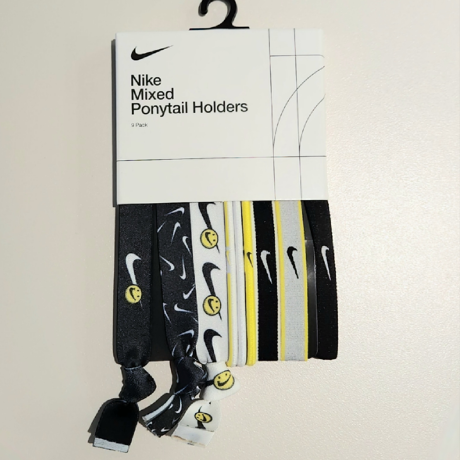 Nike Mixed Width Ponytail Holders Black (9 Pack) 착용 스타일