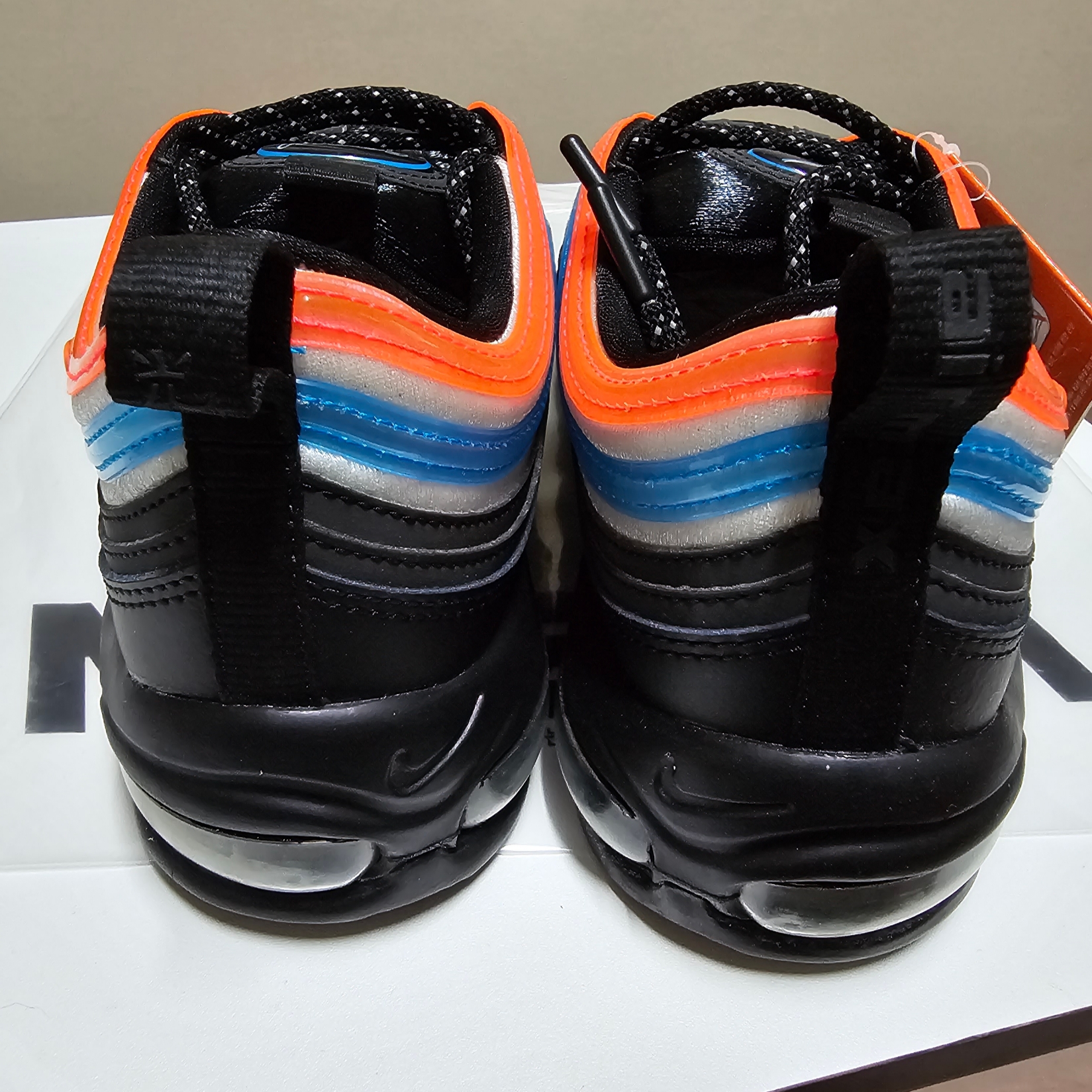 Nike Air Max 97 Neon Seoul 착용 스타일 - 3