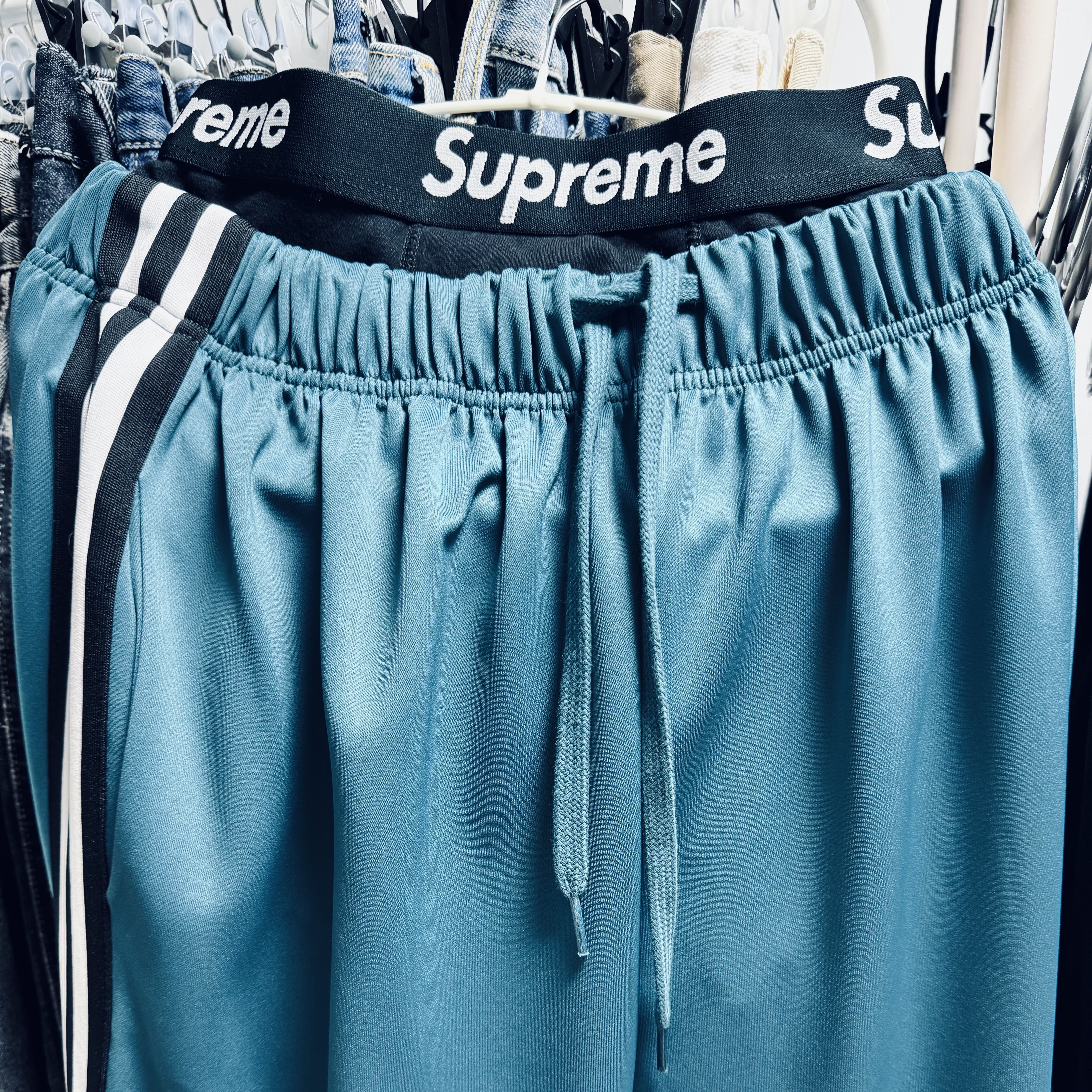 Supreme Hanes Boxer Briefs Black (4 Pack) 착용 스타일 - 2