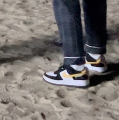 (GS) Nike Air Force 1 LV8 Athletic Club Black Dark Sulfur 착용 스타일