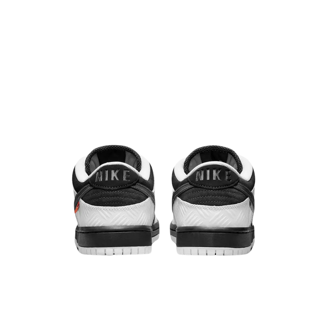 나이키 x 타이트부스 SB 덩크 로우 프로 블랙 앤 화이트(Nike x Tightbooth SB Dunk Low Pro Black and White) - 3