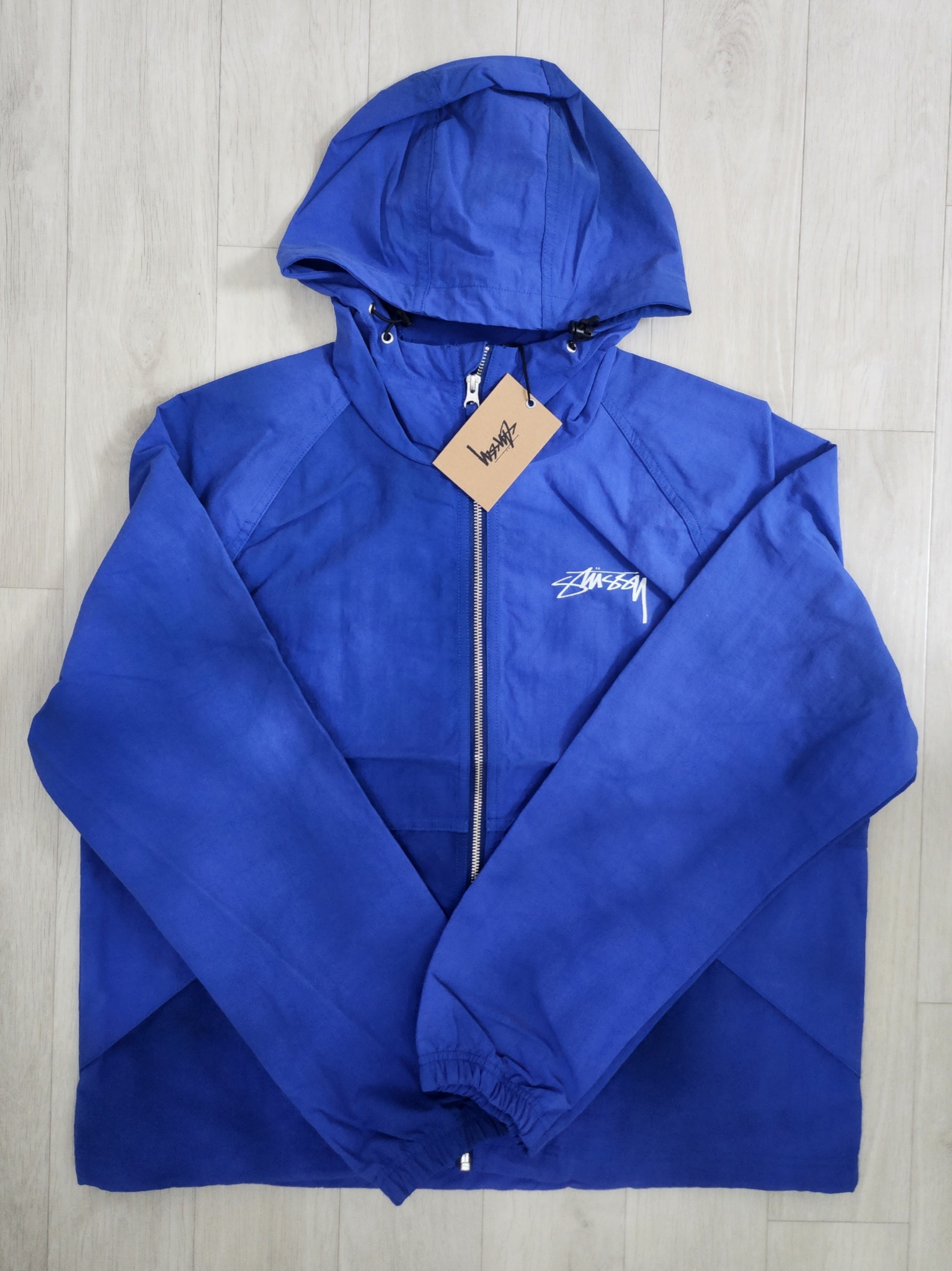 Stussy Wave Dye Beach Shell Jacket Ultramarine 착용 스타일 - 1
