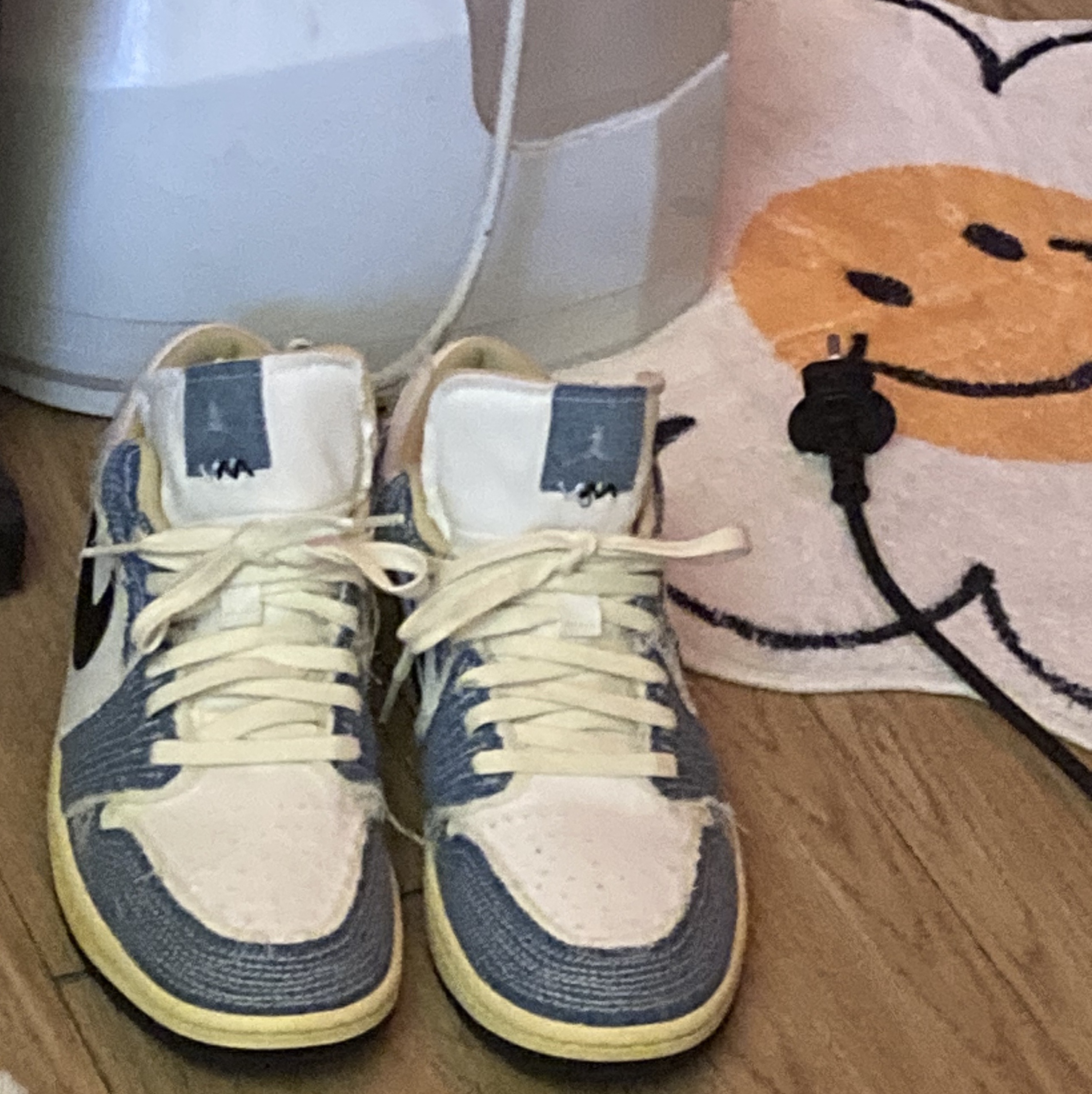 Jordan 1 Low World Make Japan 착용 스타일