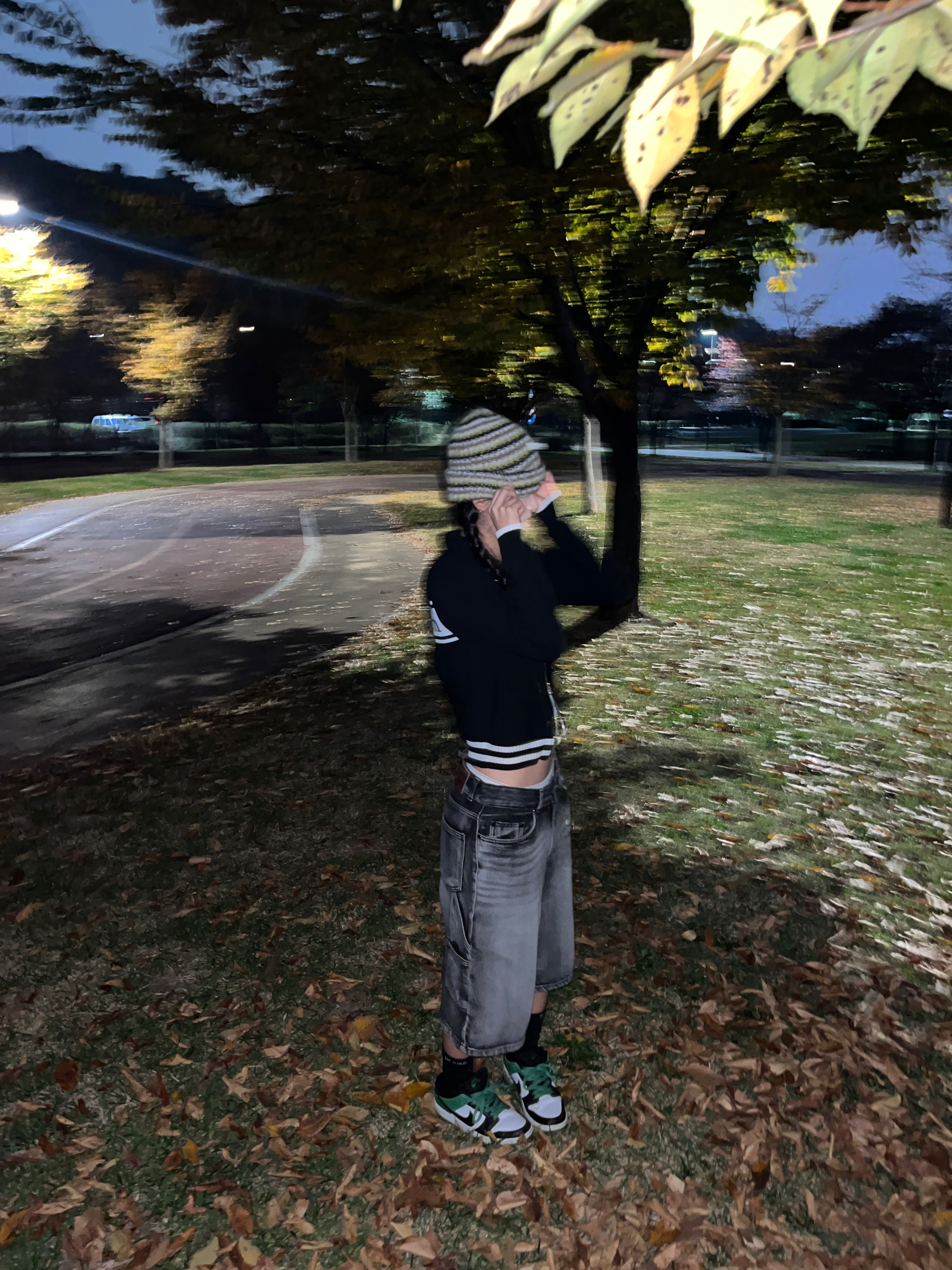 Matin Kim Spell Point Stripe Knit Cardigan Black, Supreme Loose Stripe Beanie Olive - 23FW 착용 스타일 - 4