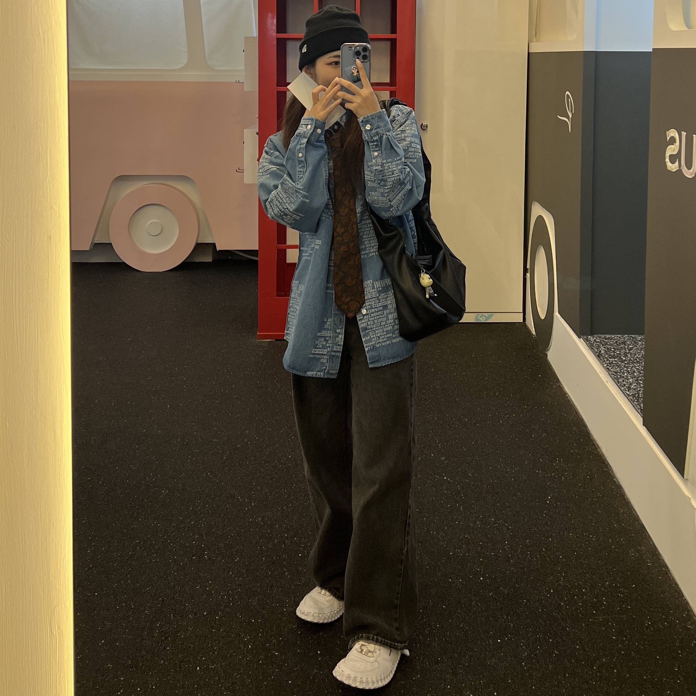 Nike x Jacquemus J Force 1 Low LX SP White, Supreme Trademark Jacquard Denim Shirt Washed Blue - 23SS 착용 스타일 - 1