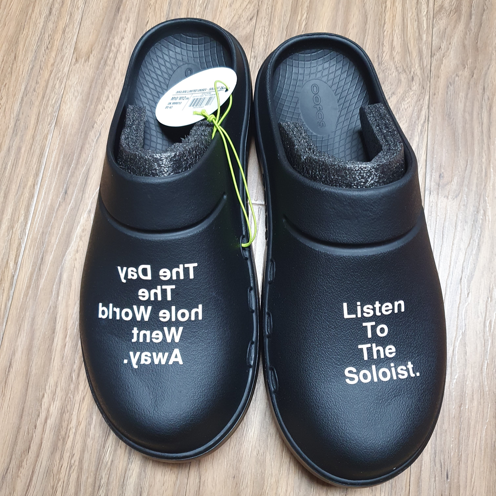 Oofos x Takahiromiyashita The Soloist The Day The Whole World Went Away Clog Black 착용 스타일
