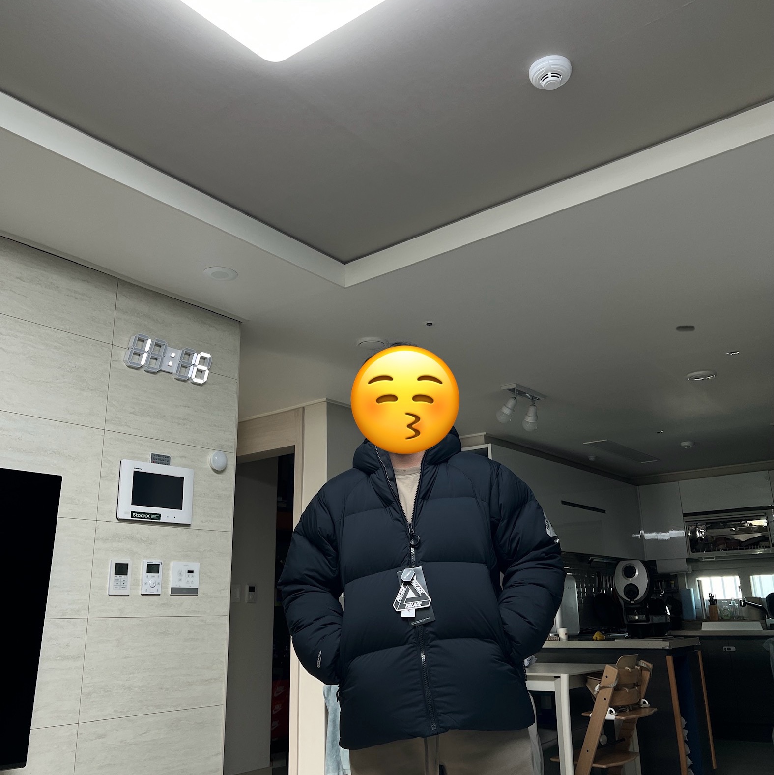 Palace Pertex Matte Balaclava Puffa Black - 23FW, Palace Ripstop Puffa Black - 23FW 착용 스타일 - 4