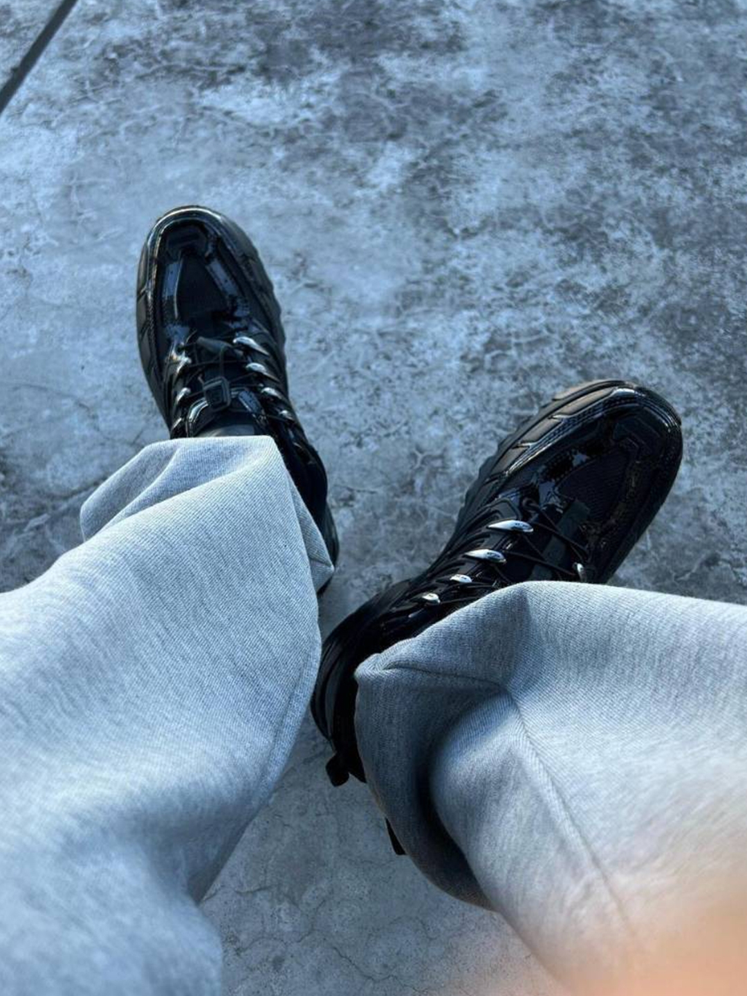 Salomon x MM6 Maison Margiela ACS Pro ADV Black Quiet Shade, Salomon x MM6 Maison Margiela ACS Pro Metal Ghost Grey 착용 스타일 - 2