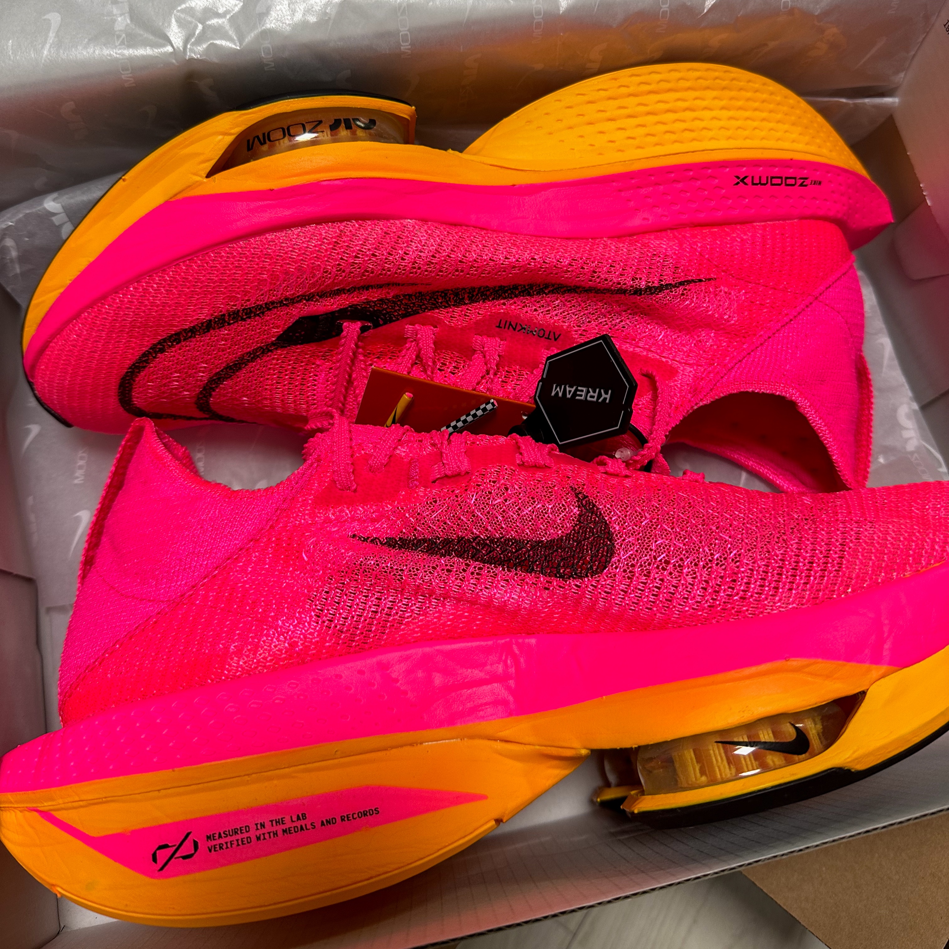 Nike Air Zoom Alphafly Next% 2 Hyper Pink 착용 스타일