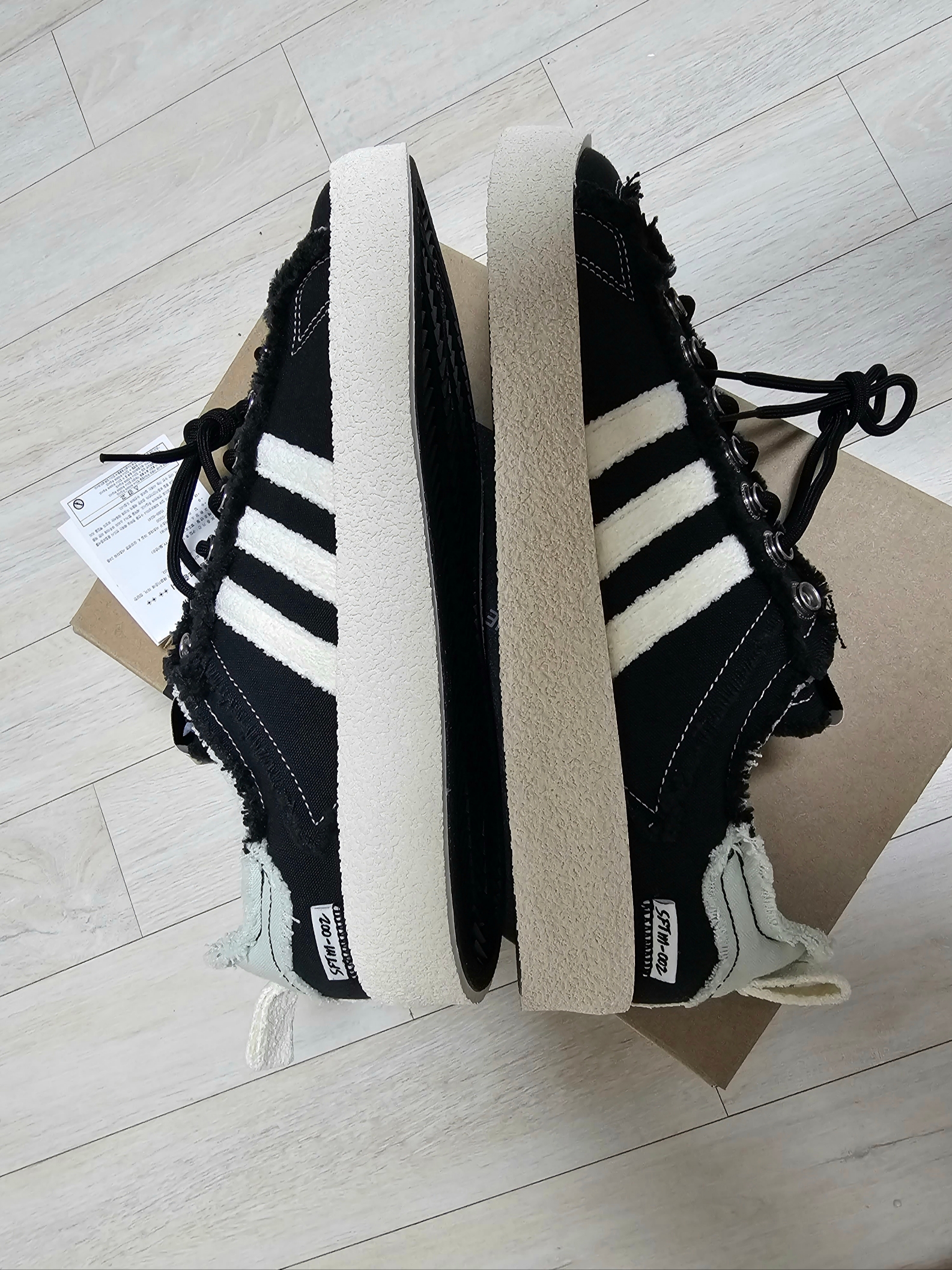 Adidas x Song for the Mute Campus 80s Core Black Cream White 착용 스타일 - 5
